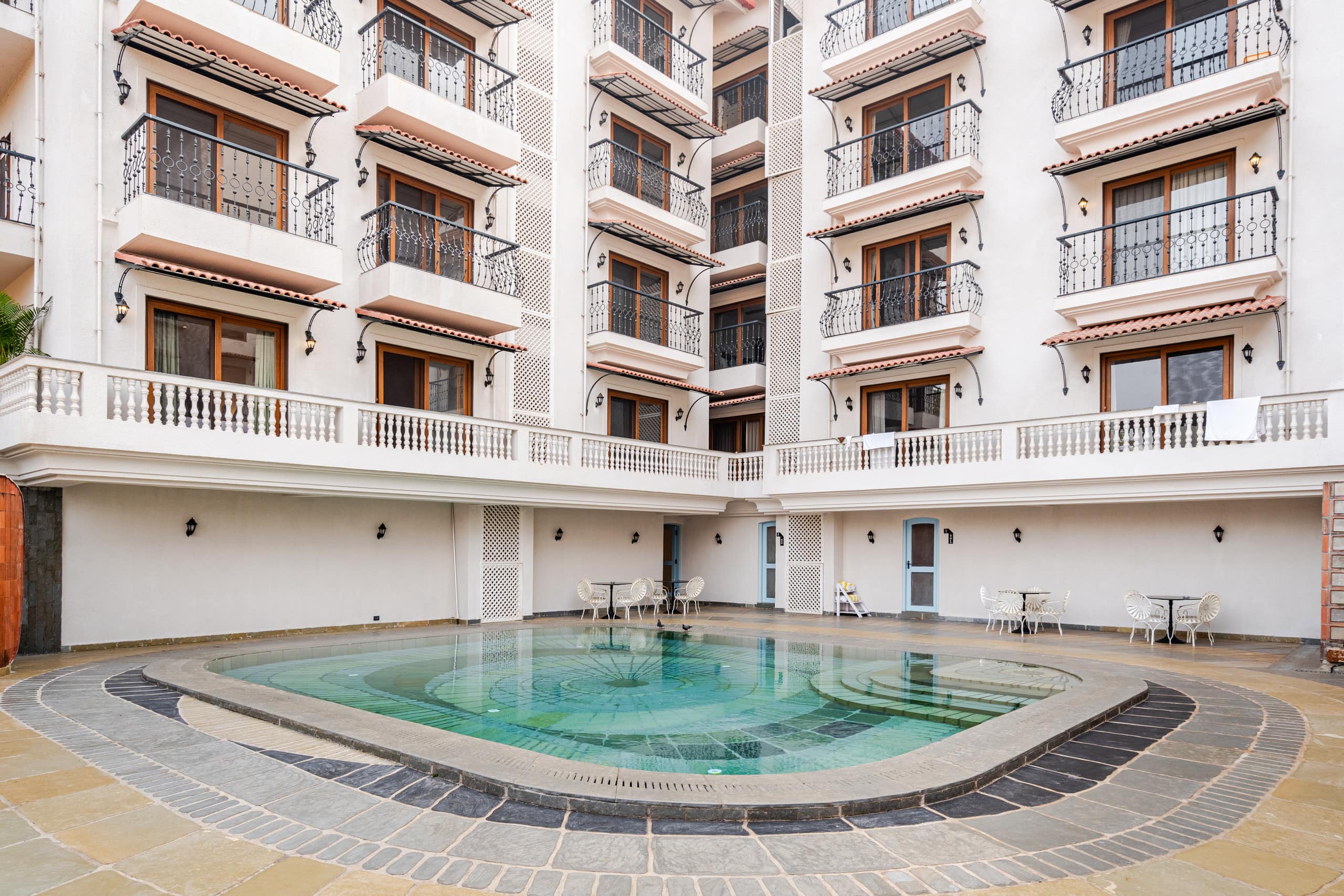 C 101 by Alira Stays | 1Bhk | Near Candolim | Pool 26