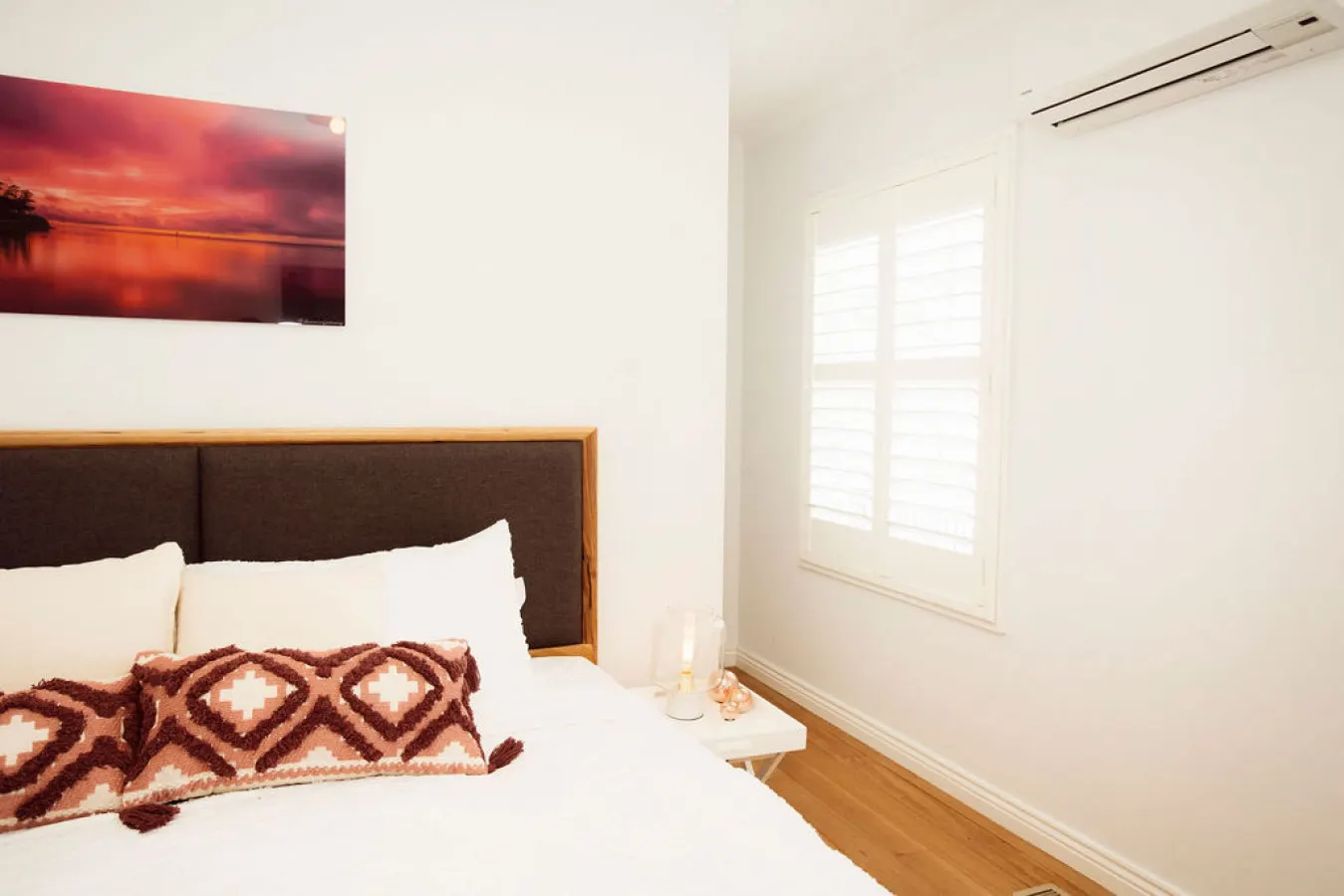Beachside Getaway Bay Views North Shore VIC Sleeps 12 Free Wifi 17