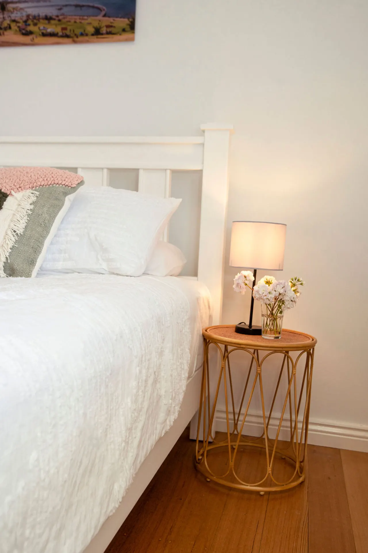 Beachside Getaway Bay Views North Shore VIC Sleeps 12 Free Wifi 20