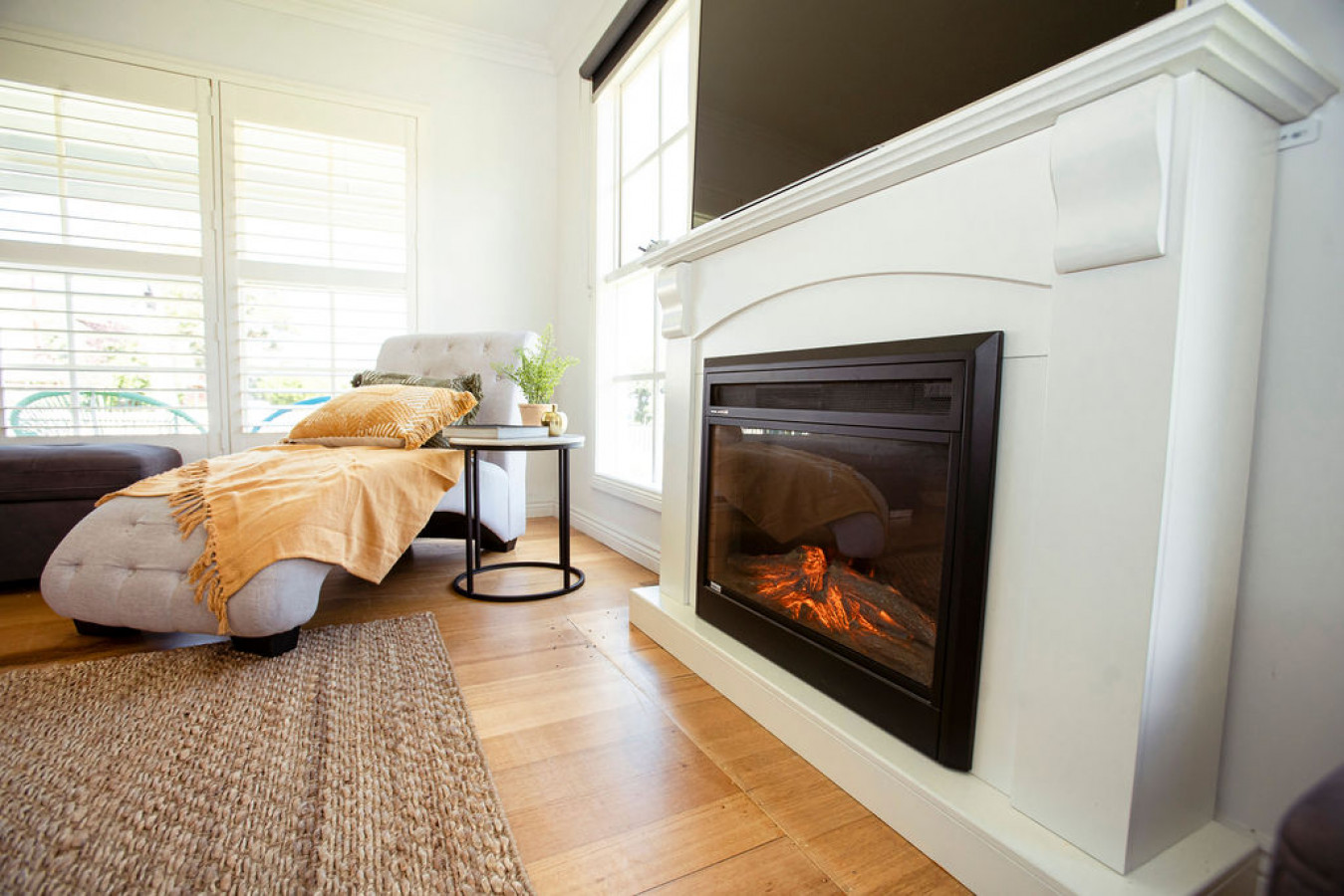 Beachside Getaway Bay Views North Shore VIC Sleeps 12 Free Wifi — photo 3