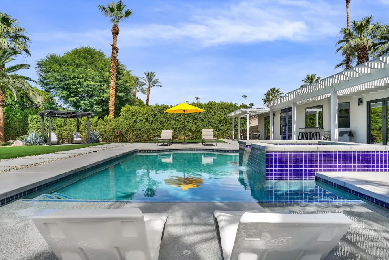 The Barbara: Luxury Home Saltwater Pool, Huge Yard 15
