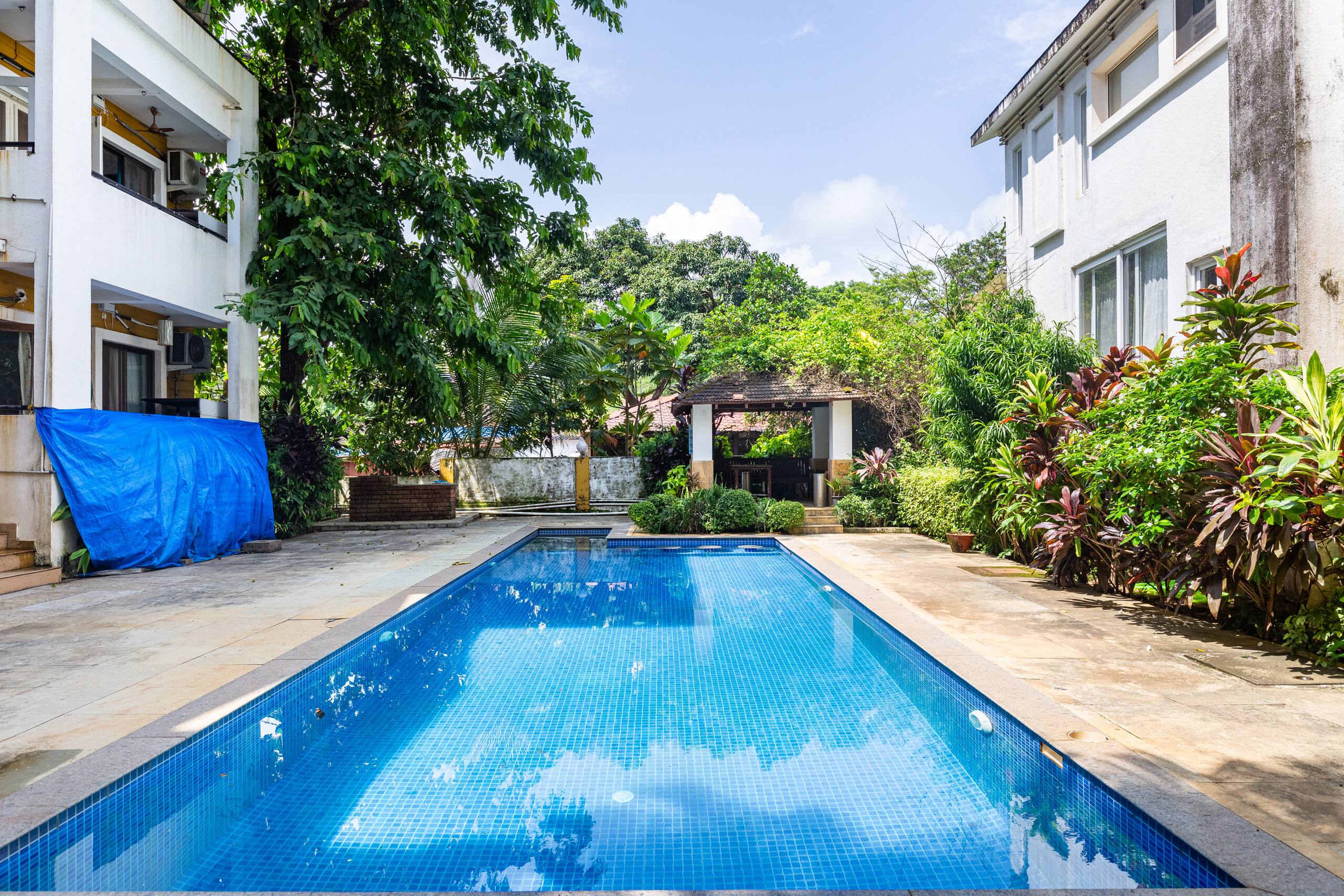 Glee by AlohaGoa: 2BHK Swimming Pool View Apt. 26