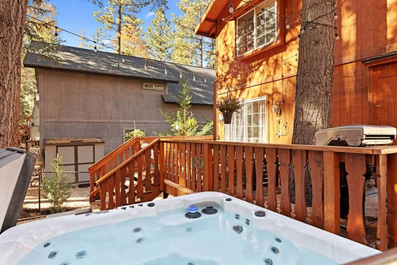 MoonBears Modern Chic Cabin, Spa near Bear Mtn