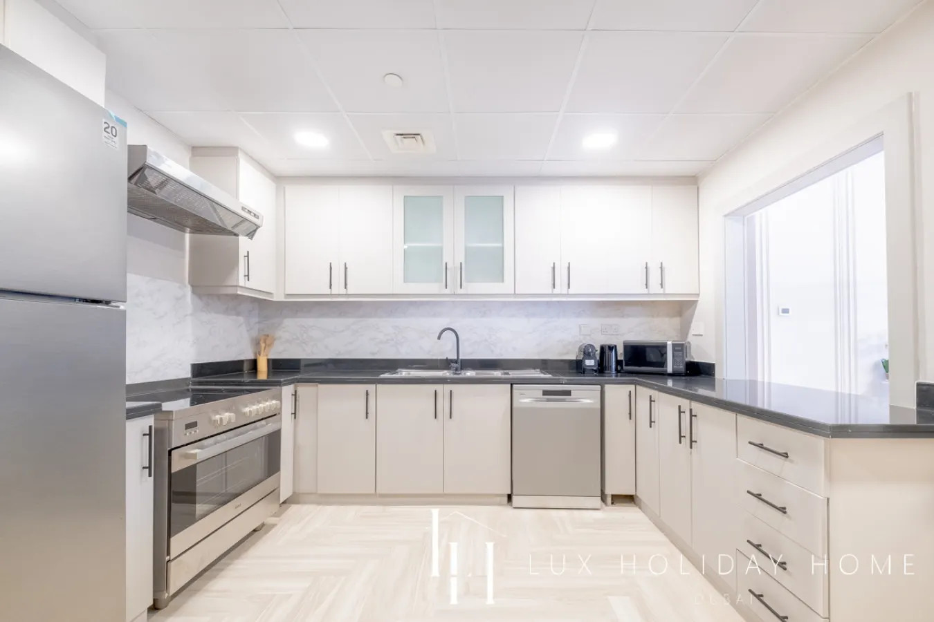 LUX The Luxurious Central JBR Suite 2 16
