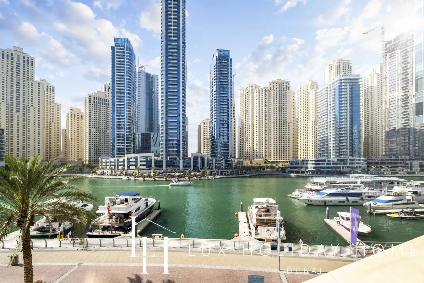 LUX The JW Marina Suite 18