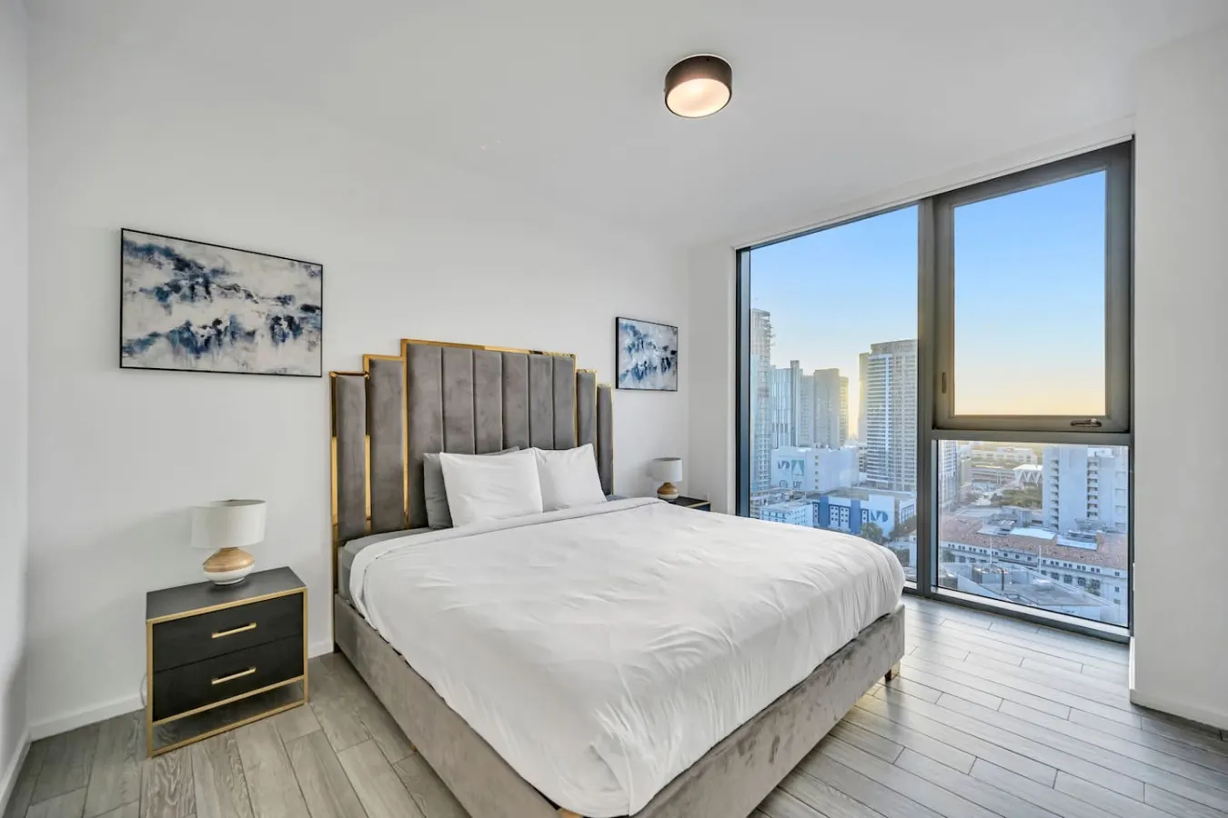 Cosy 3Beds/3Baths High Floor Unit Heart Of Miami 10