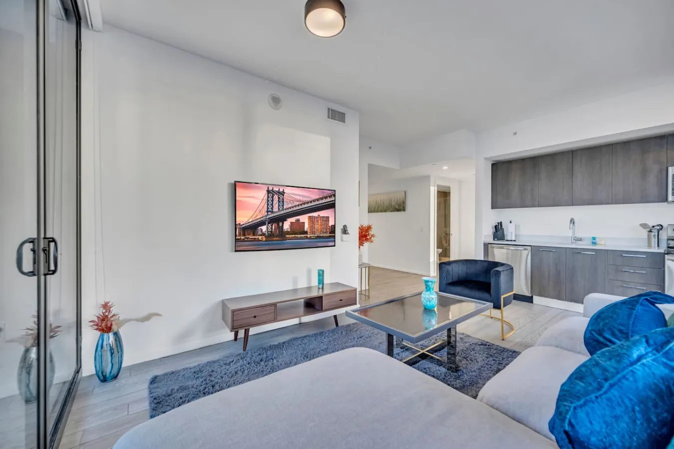 Cosy 3Beds/3Baths High Floor Unit Heart Of Miami 4