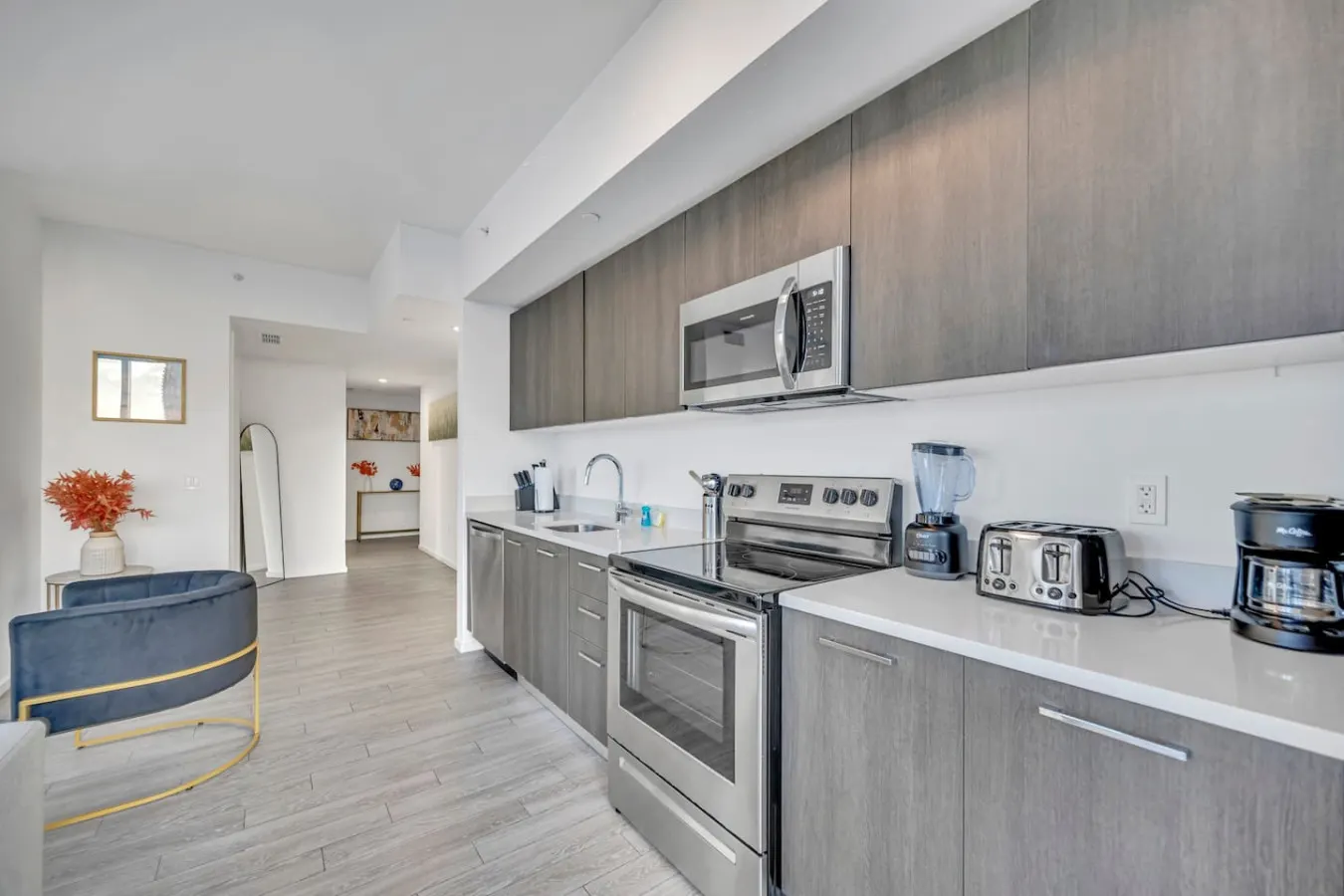 Cosy 3Beds/3Baths High Floor Unit Heart Of Miami 5