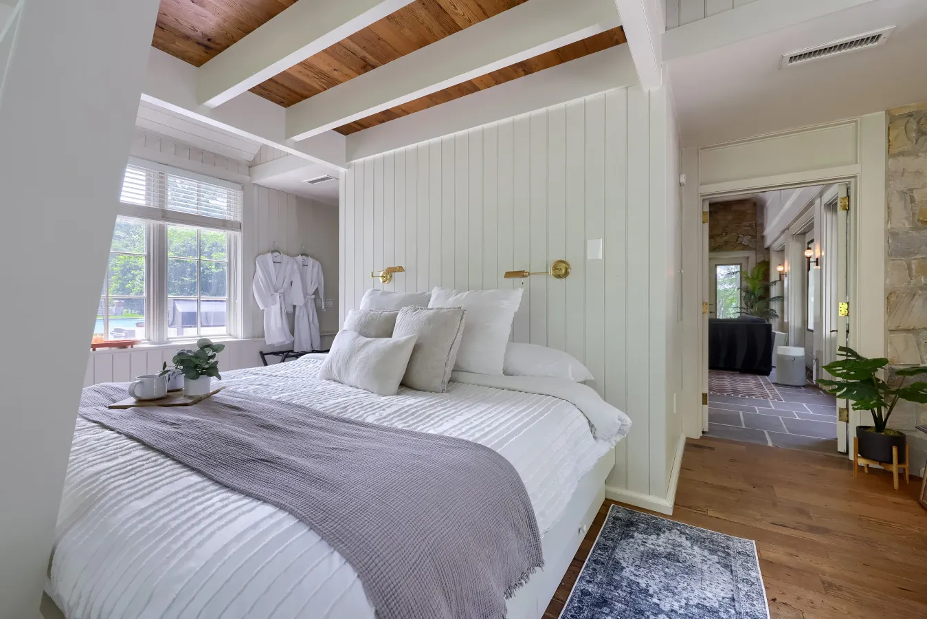Stone Cottage at Roundtop Estate (romantic couples Retreat) 7