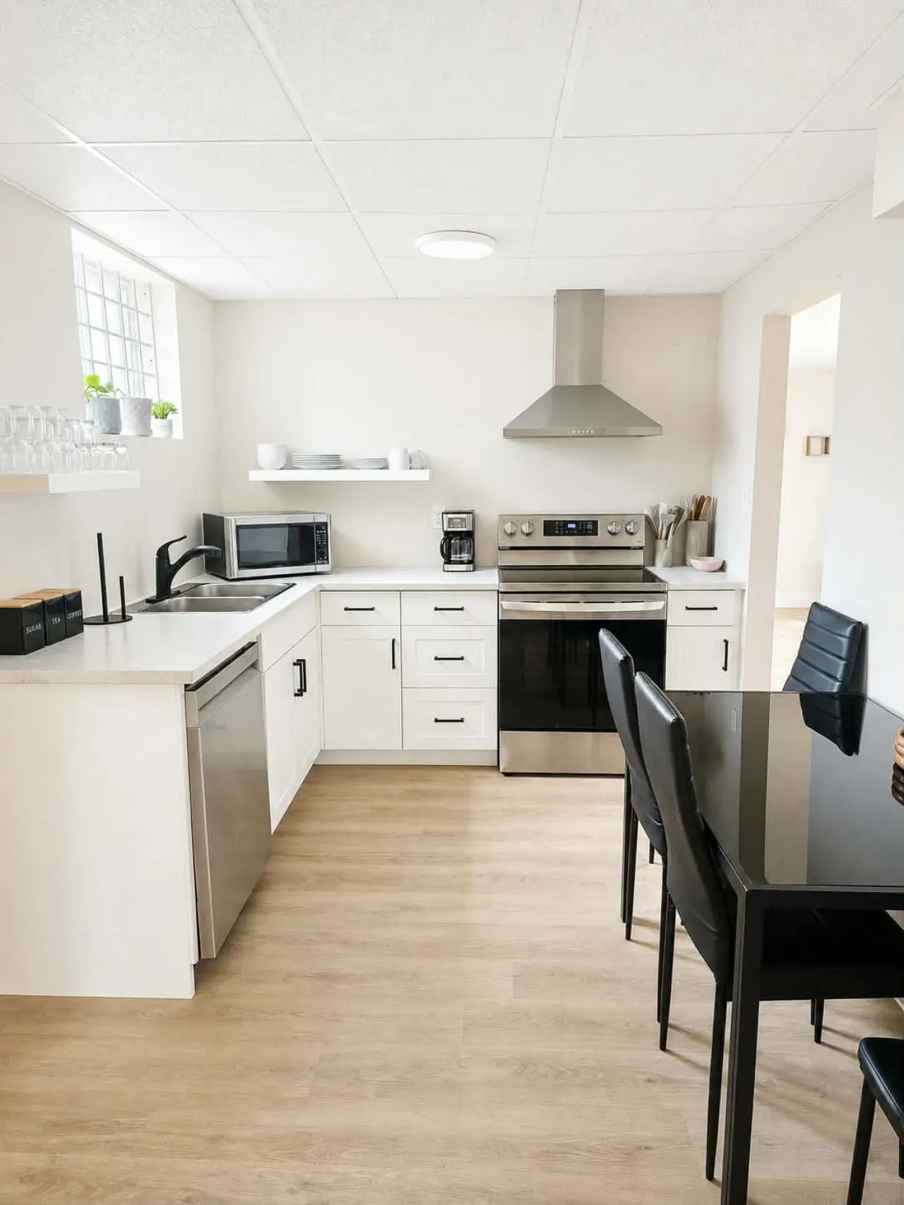 Cozy 2-Bedroom Basement Apartment Near Hospitals 9