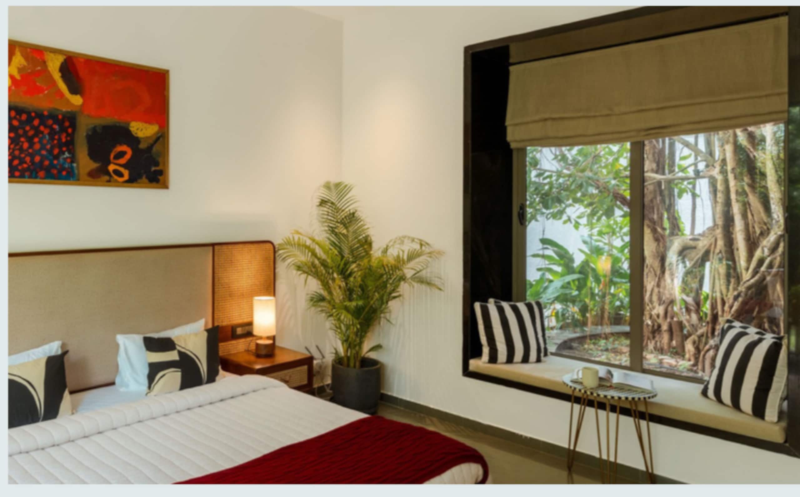 Banyan tree Villa- caretaker / pool / garden 7
