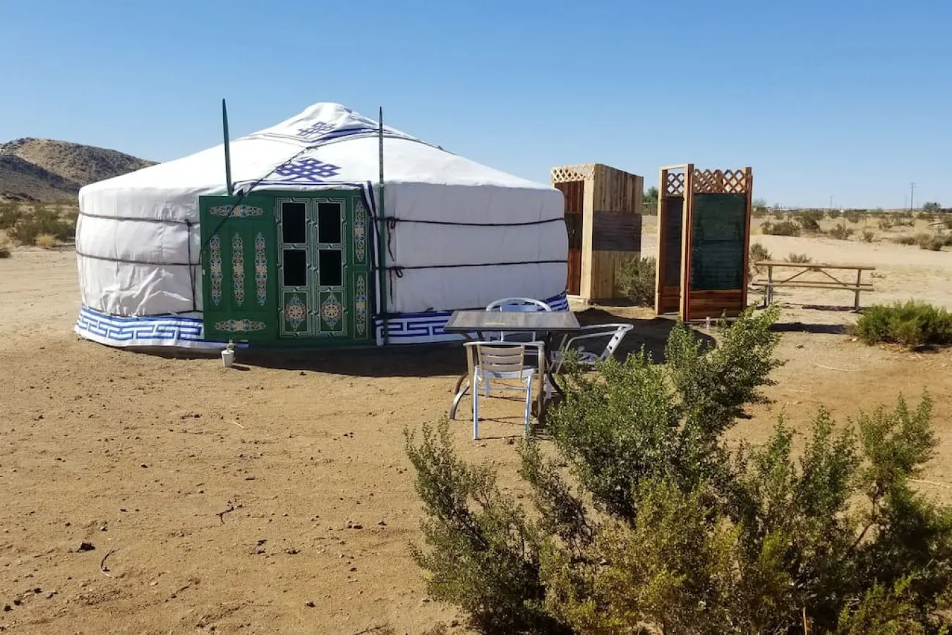 28 Palms Ranch Stargazing yurt #5 · Stargazing Mongolian Yurt JTNP — photo 5