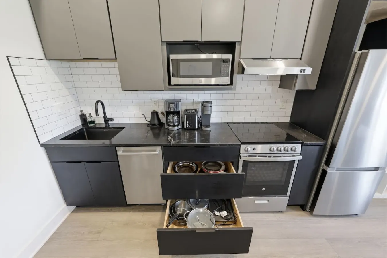 Olde Towne East Loft Brick, Workspace, Laundry 9