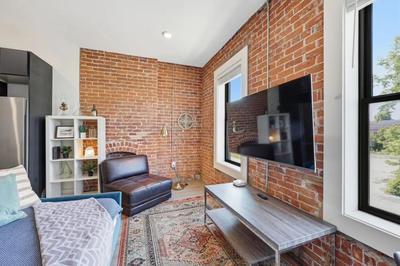 Olde Towne East Loft Brick, Workspace, Laundry 17