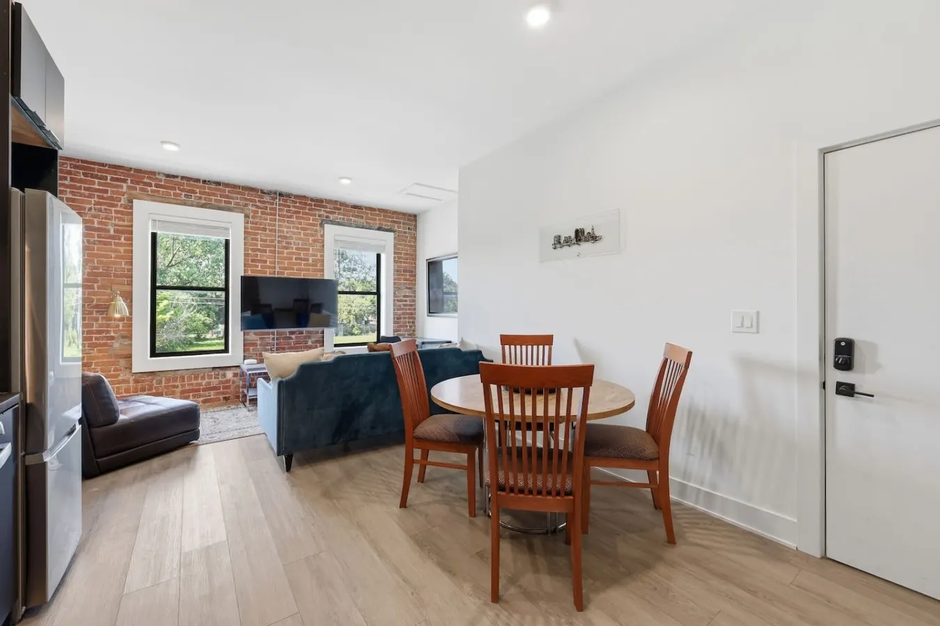 Olde Towne East Loft Brick, Workspace, Laundry 19