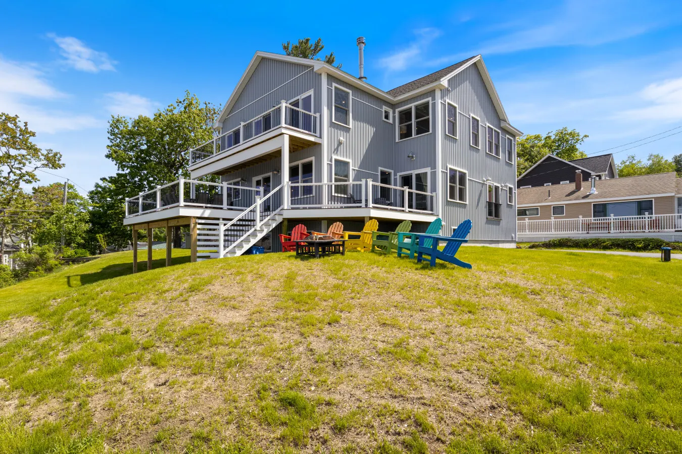 Rocky Beach House- A BRAND NEW Lake House on Sebago