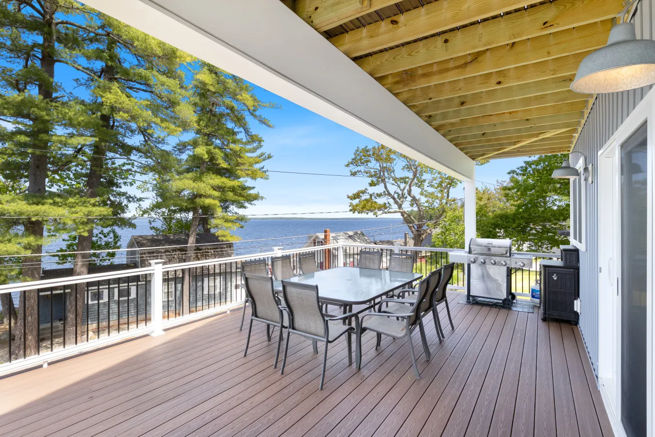 Rocky Beach House- A BRAND NEW Lake House on Sebago 12
