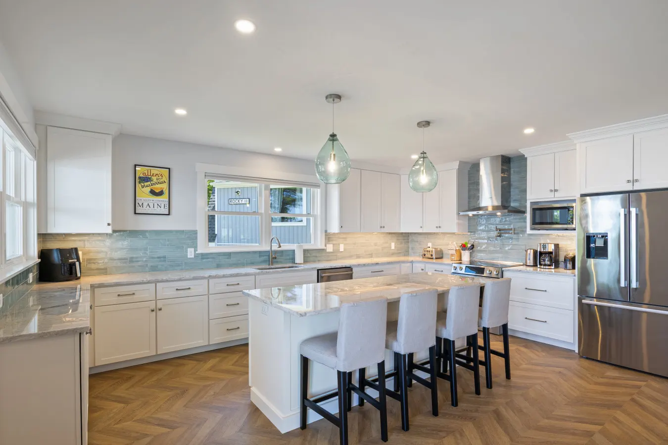 Rocky Beach House- A BRAND NEW Lake House on Sebago 7