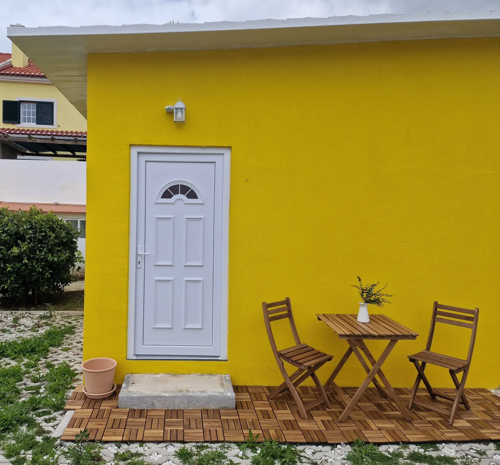 Cozy Yellow House 3