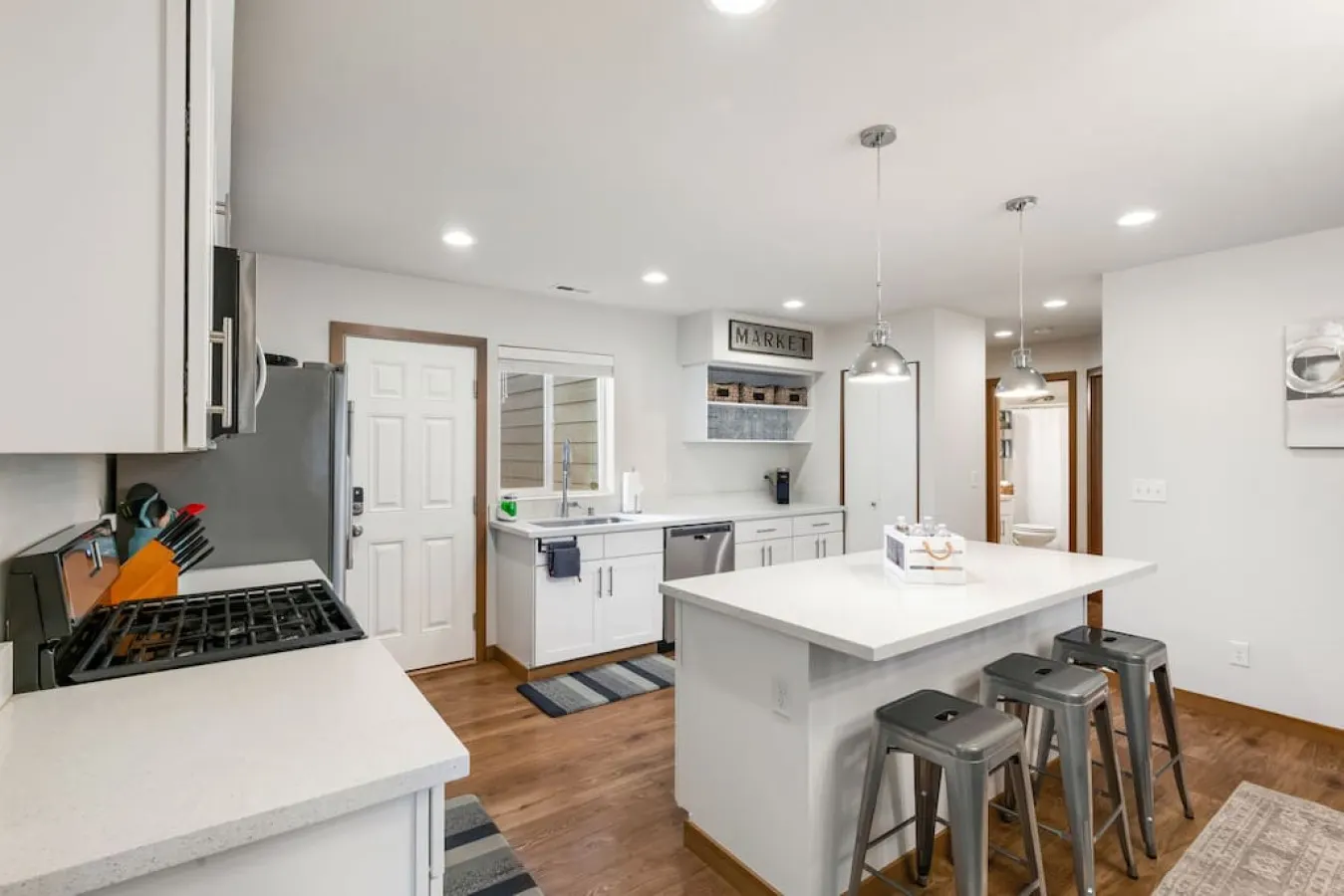 Lovely Family Gem ~ 10mins to Downtown 11