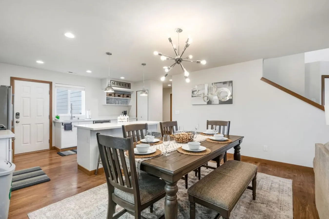 Lovely Family Gem ~ 10mins to Downtown 18