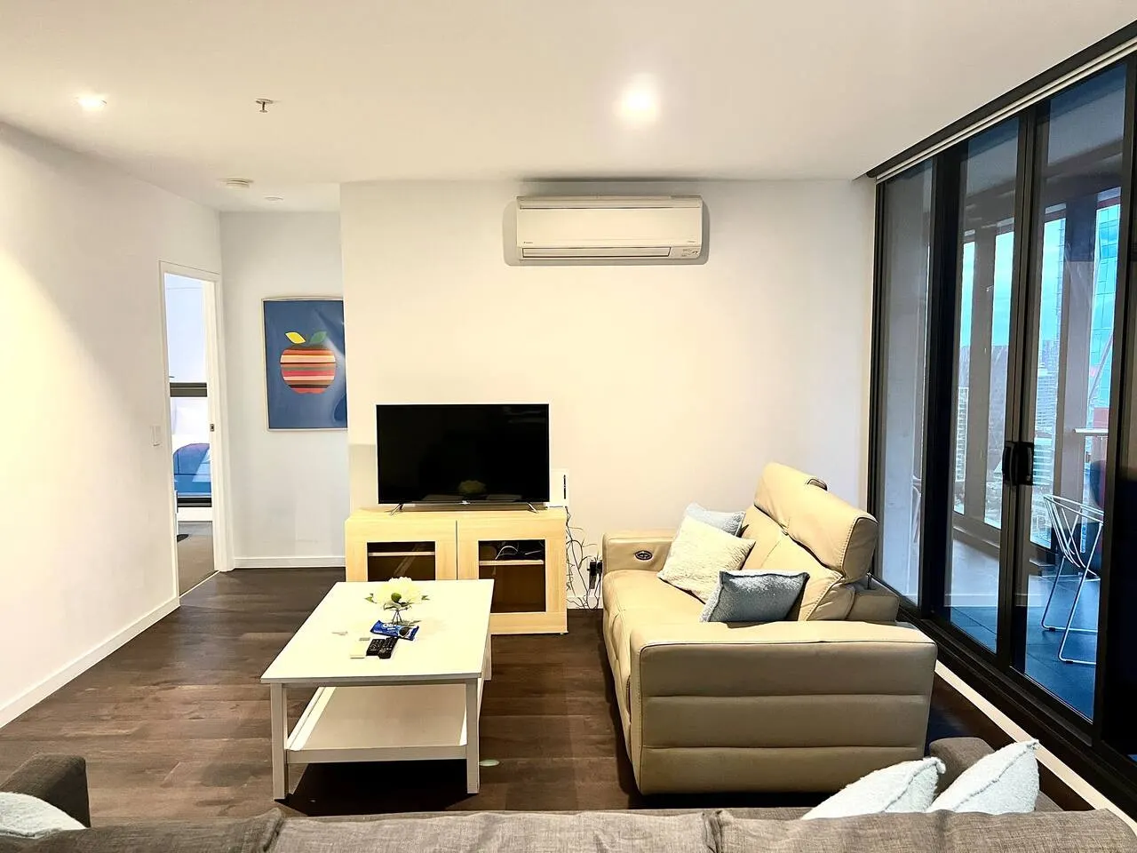 3BR City View Apartment @ CBD 1