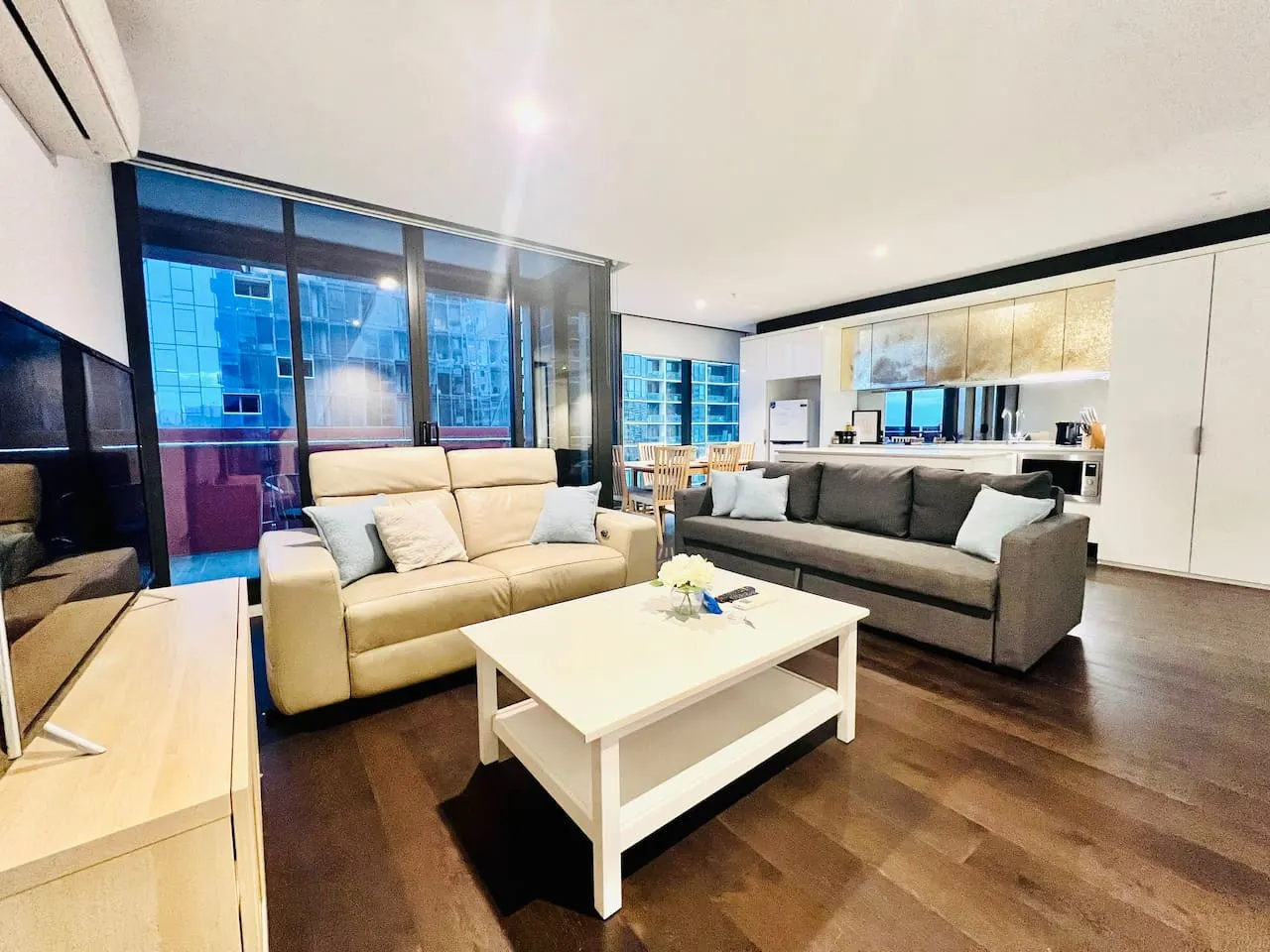 3BR City View Apartment @ CBD 2