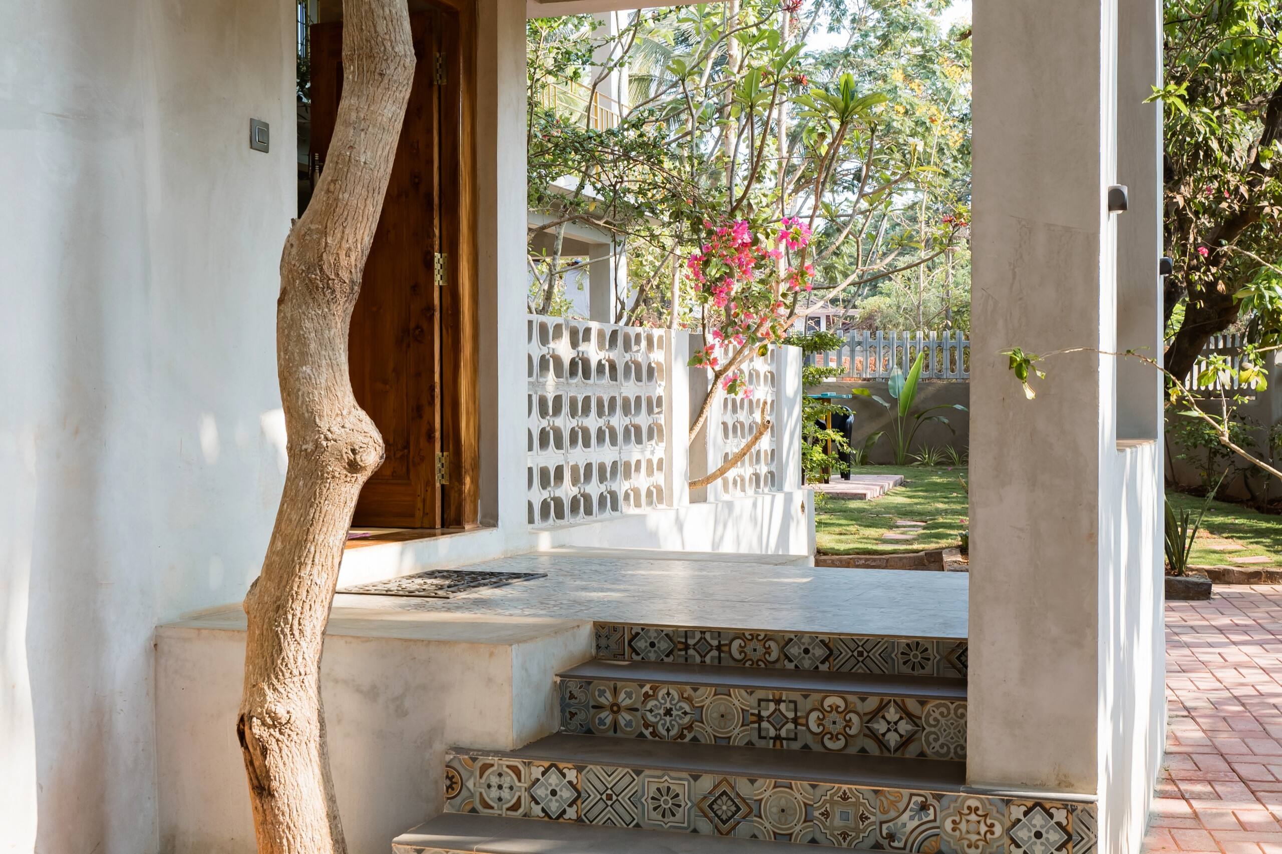 Private A/C room in spacious villa @colombhouse 6