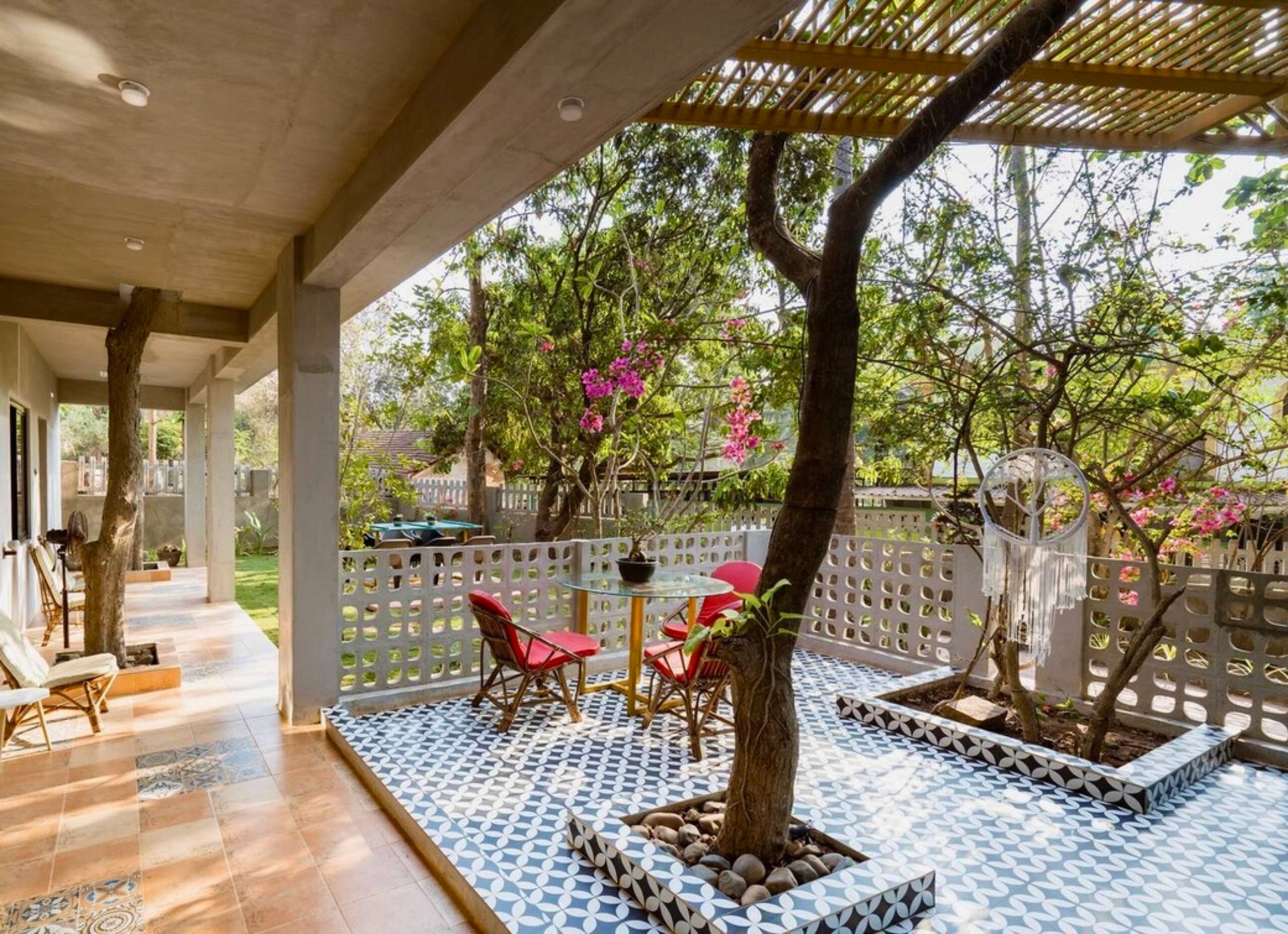Private A/C room in spacious villa @colombhouse 17