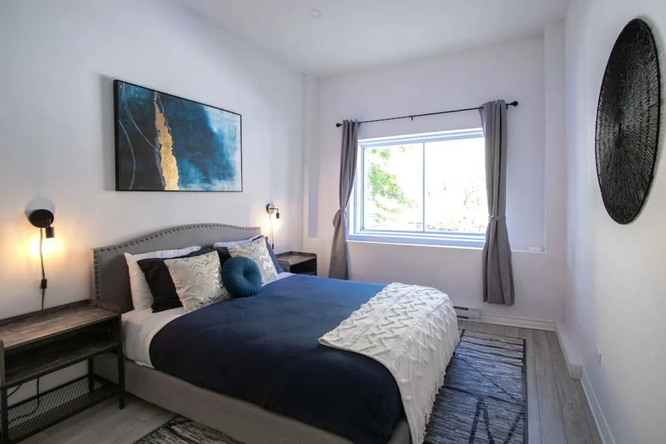 Blue&Gold/Plateau/St-Laurent/SelfCheck-In/AC/TV 2