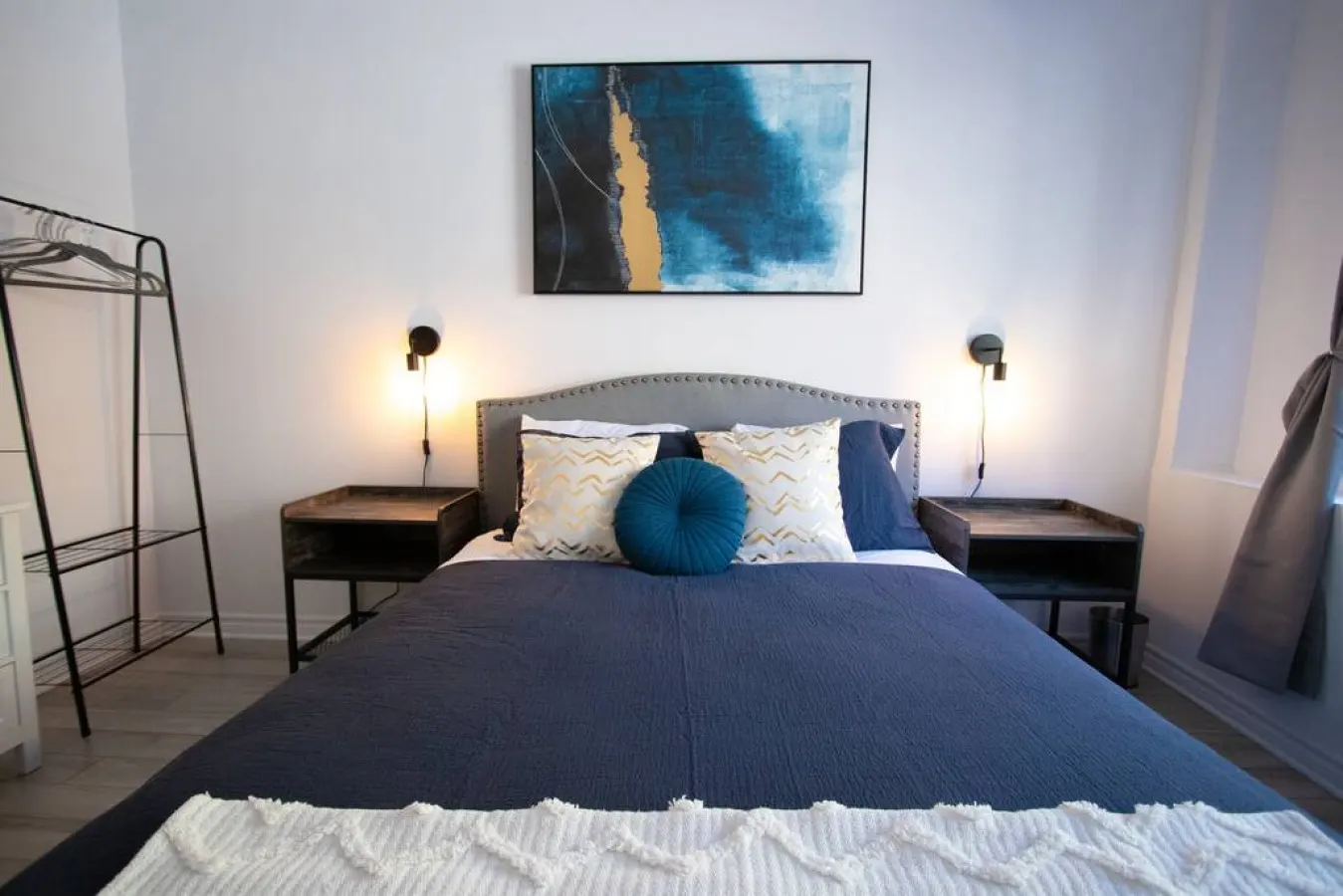 Blue&Gold/Plateau/St-Laurent/SelfCheck-In/AC/TV 9