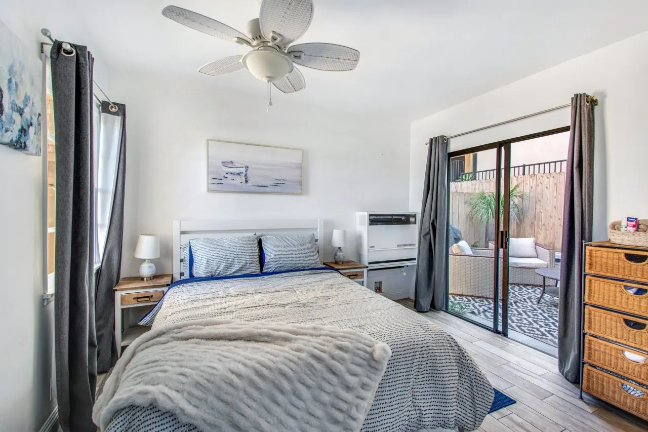 MB Gem Lower - Steps To The Beach, Ocean Breeze 12