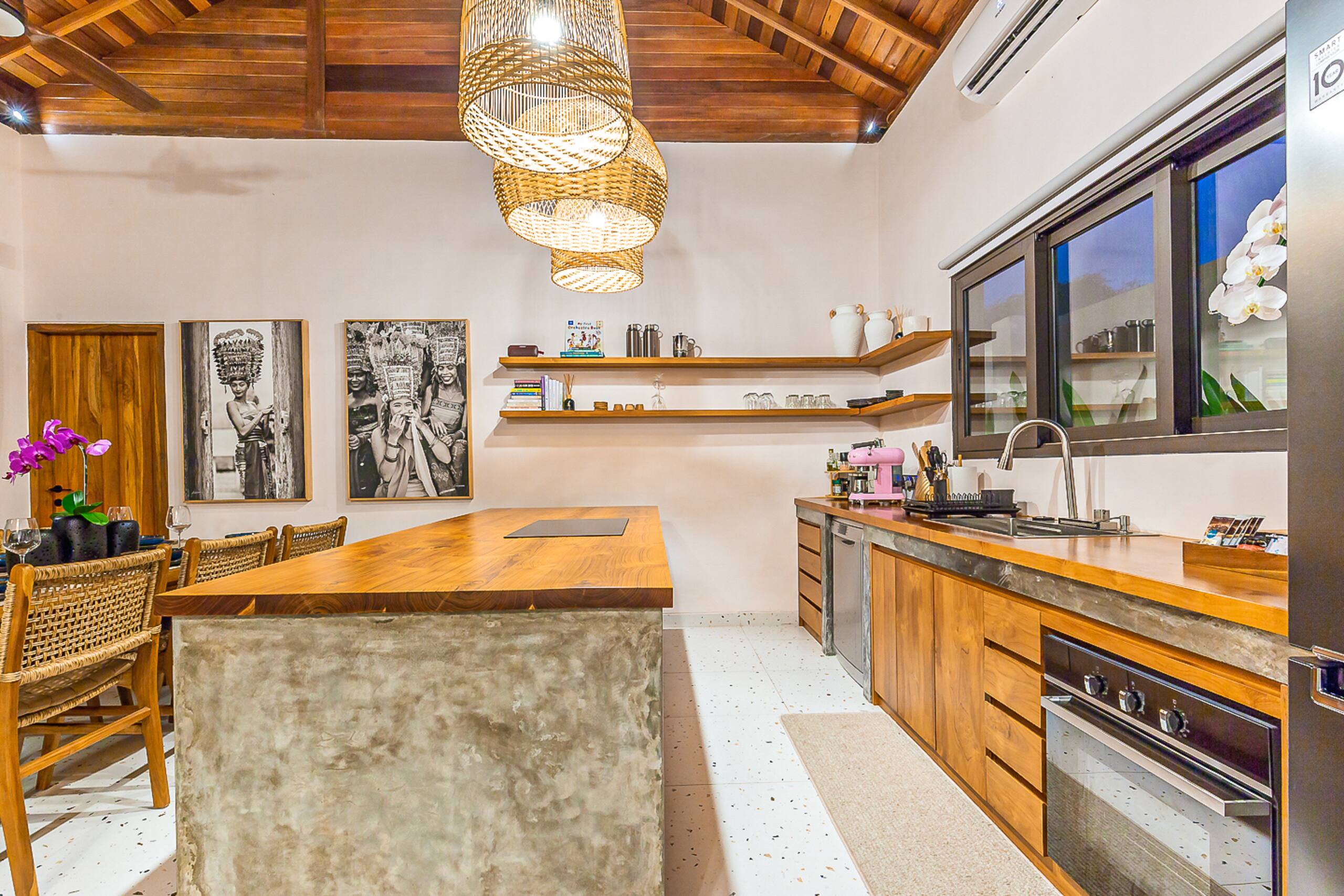 Spacious Luxury 2BR Tropical Villa in Jimbaran 14