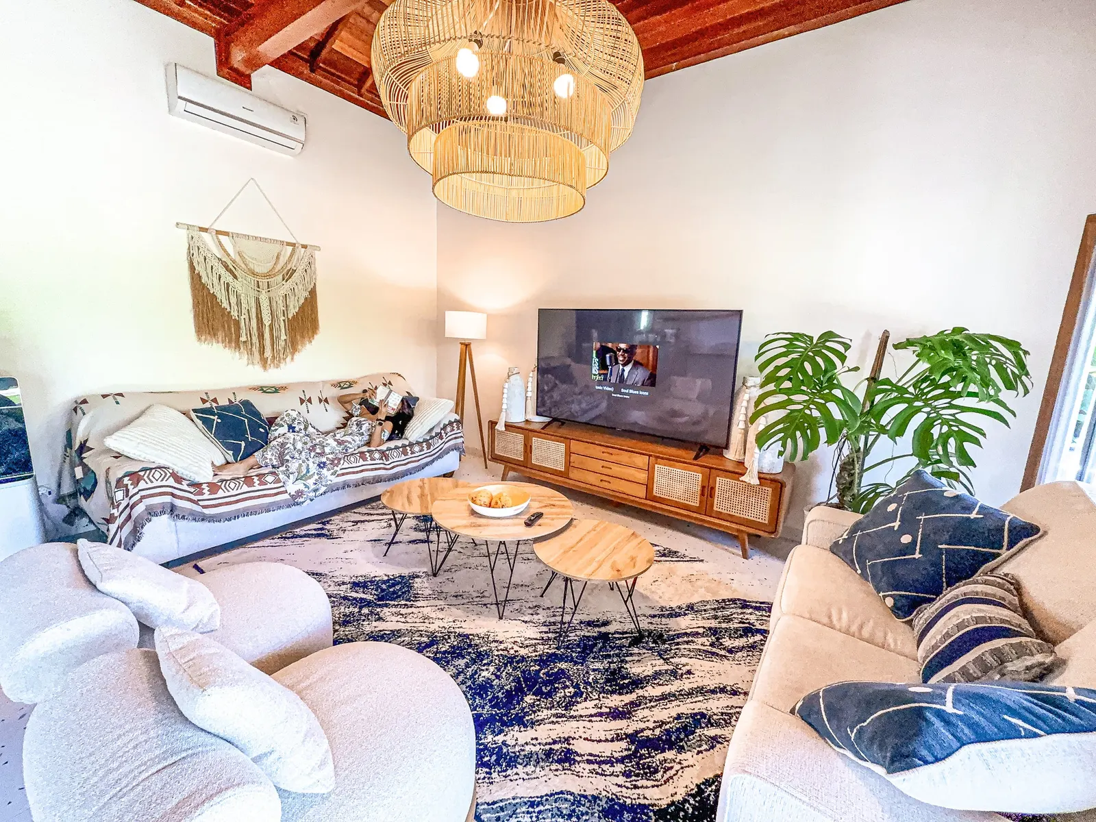 Spacious Luxury 2BR Tropical Villa in Jimbaran 12
