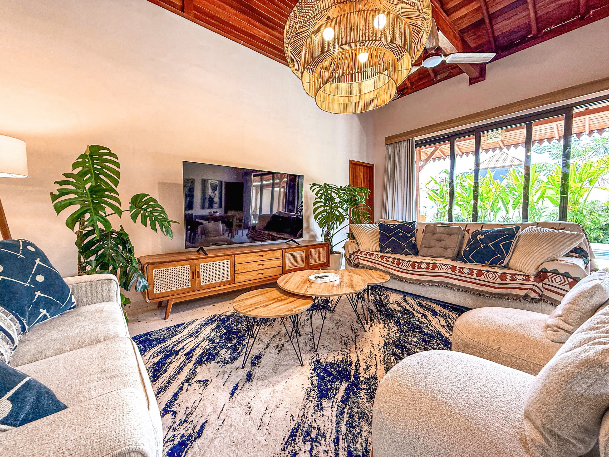 Spacious Luxury 2BR Tropical Villa in Jimbaran 10