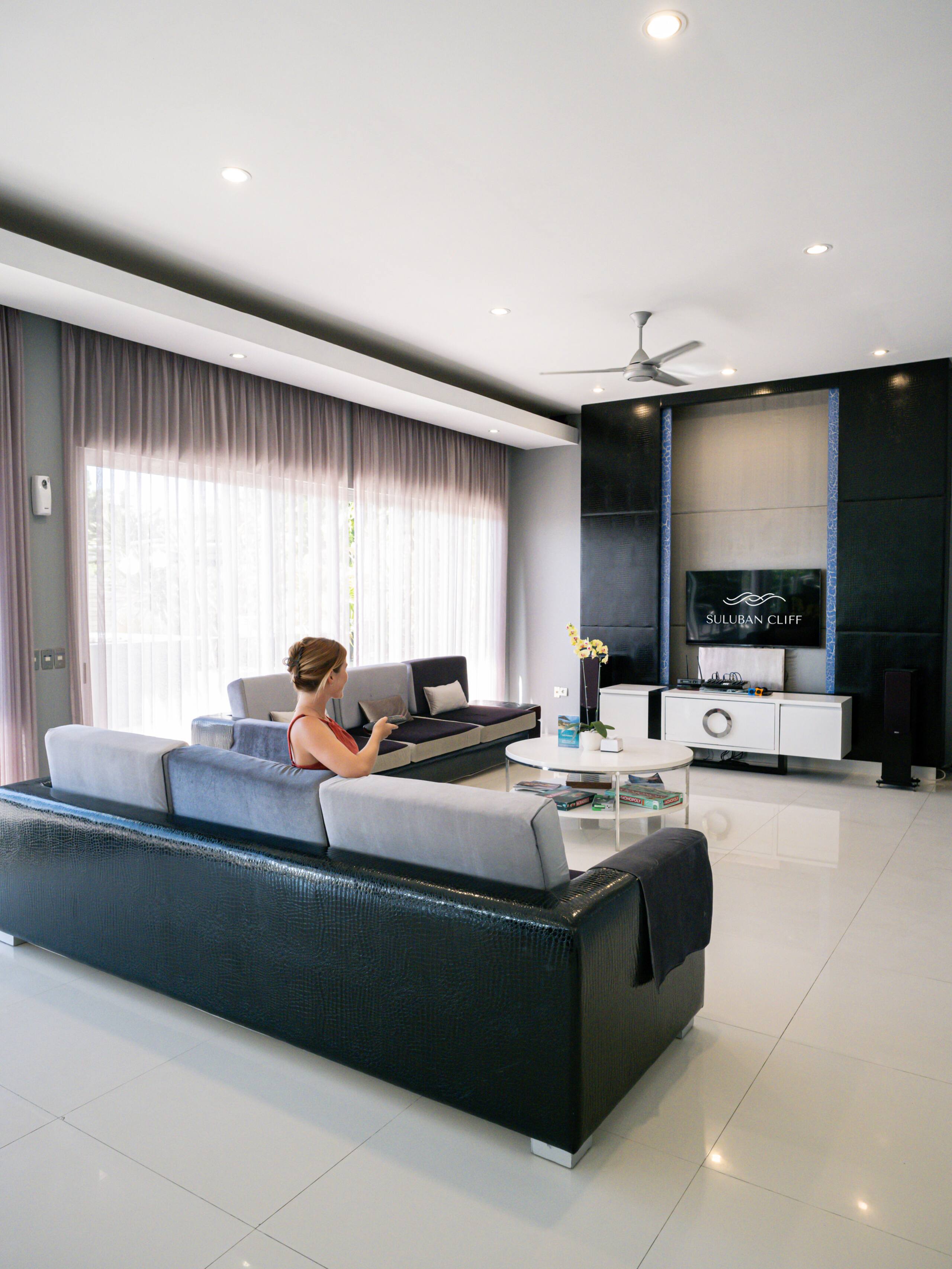 Uluwatu Suluban Cliff Private 4 BR with Ocean View 11