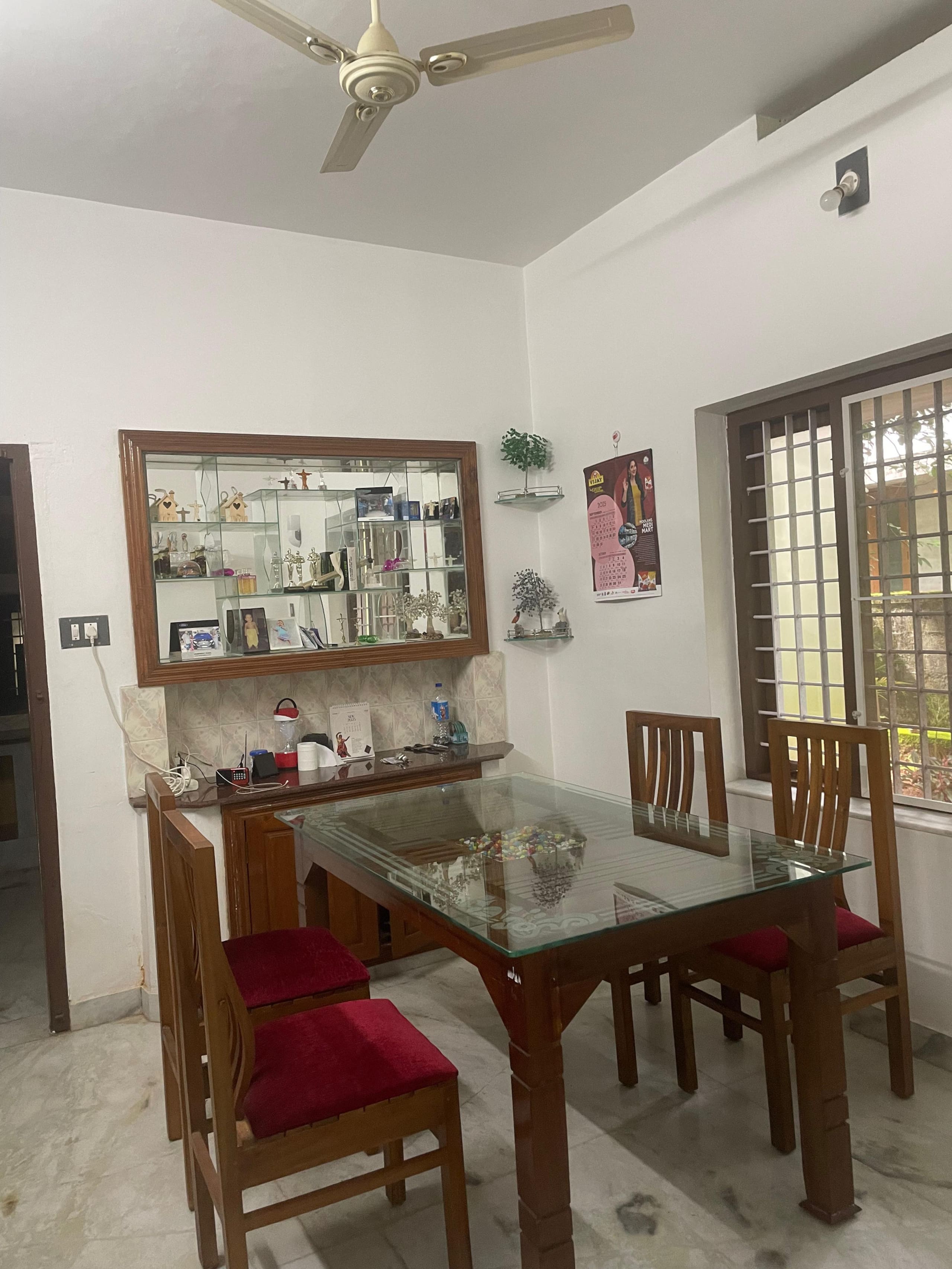 Secluded 3bhk house at Chalakudy w gated parking 13