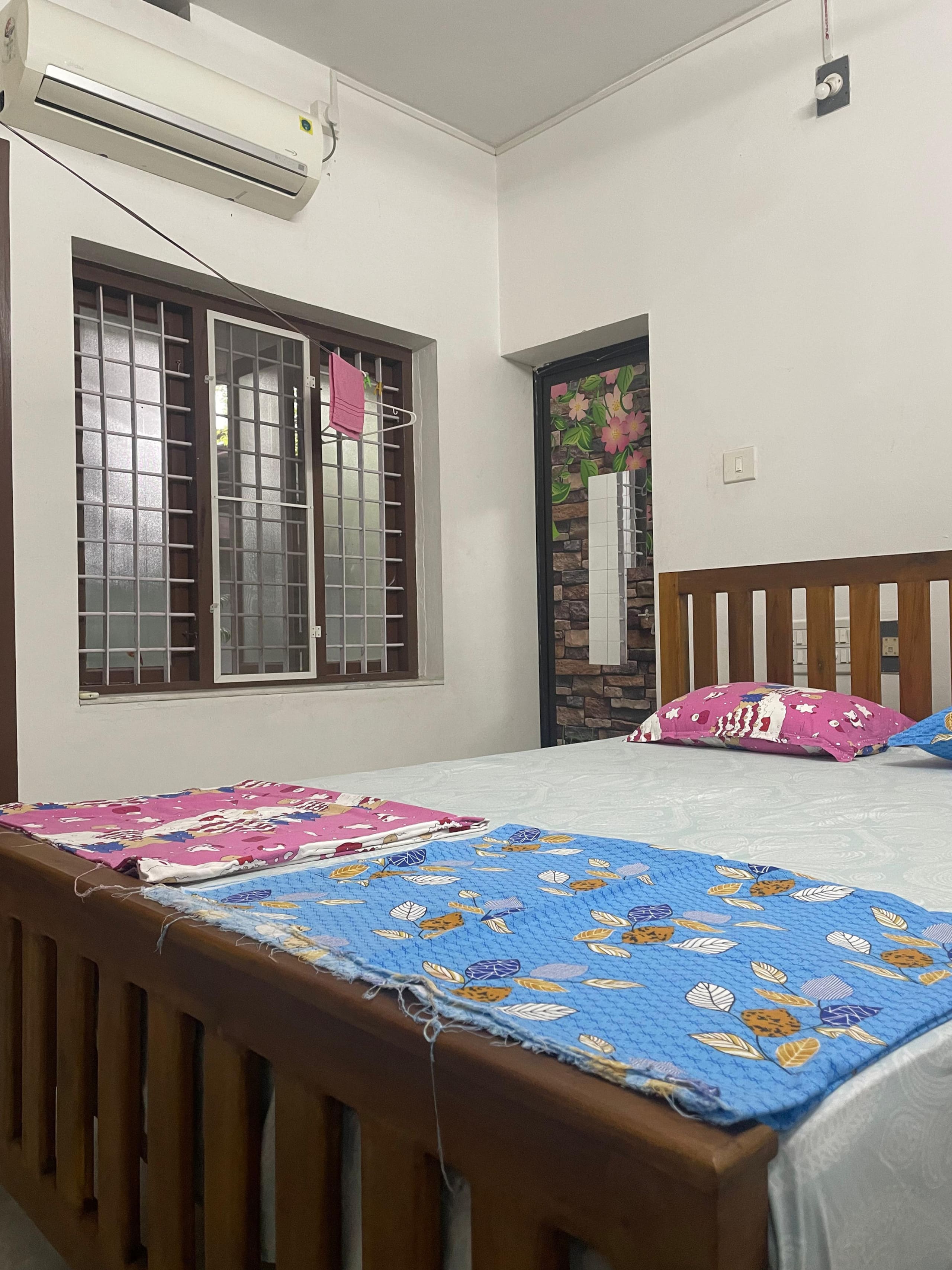Secluded 3bhk house at Chalakudy w gated parking 17