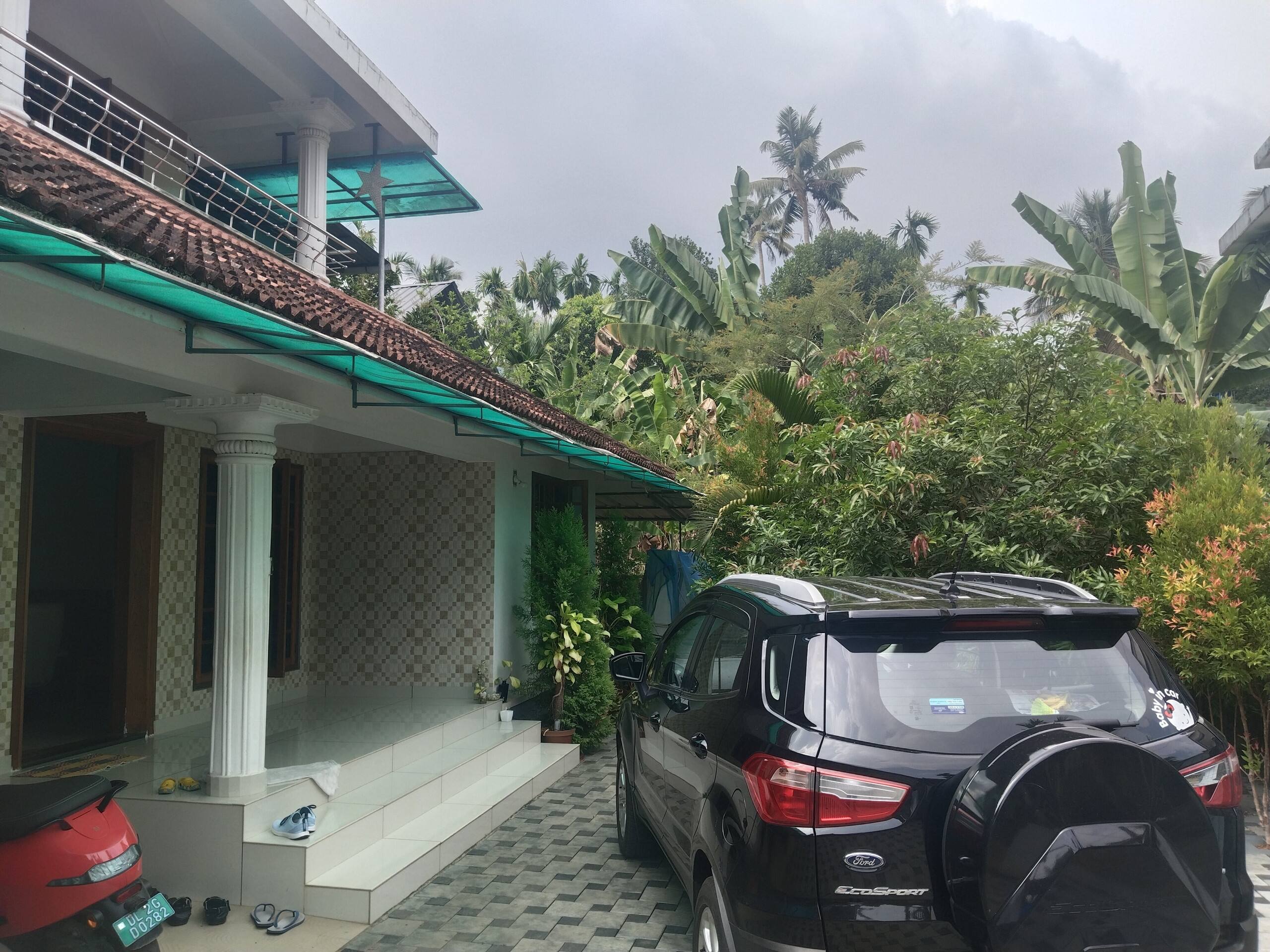 Secluded 3bhk house at Chalakudy w gated parking 23