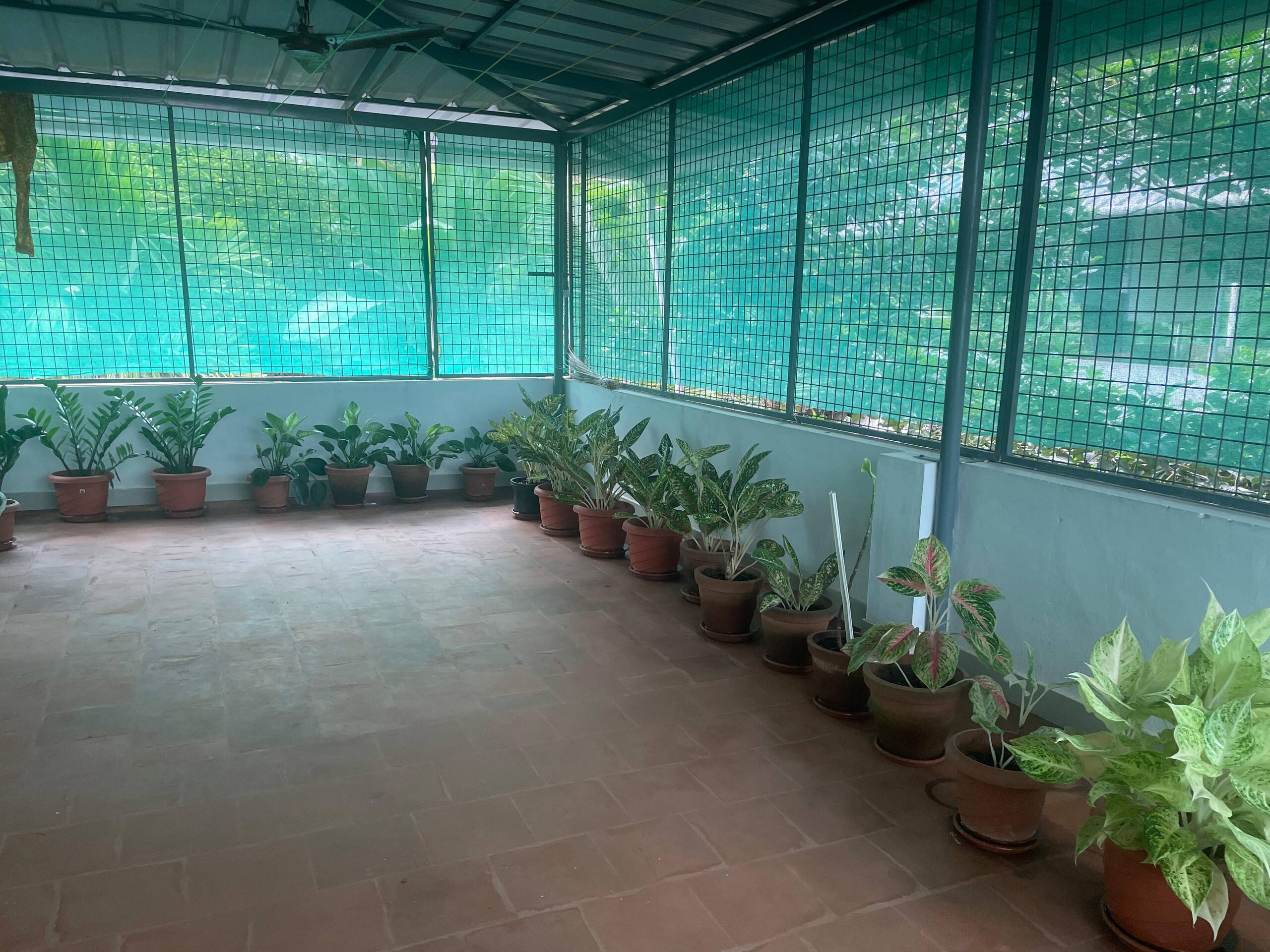 Secluded 3bhk house at Chalakudy w gated parking 30