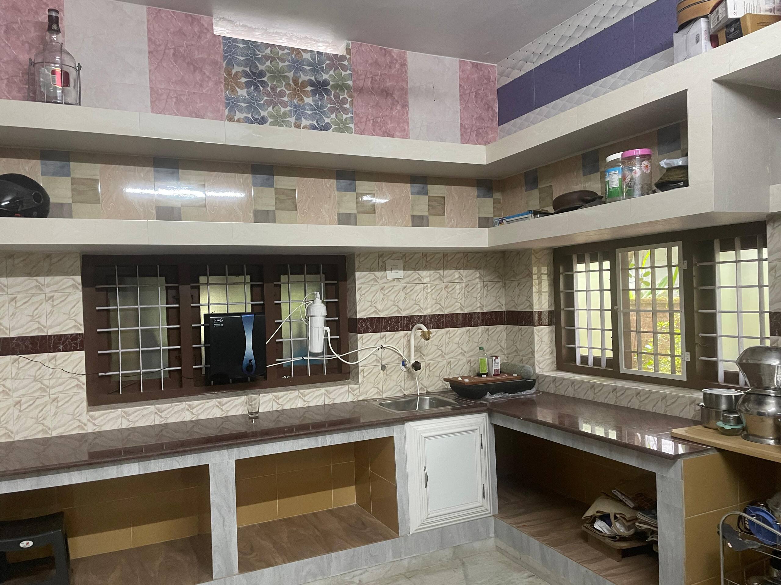 Secluded 3bhk house at Chalakudy w gated parking 9