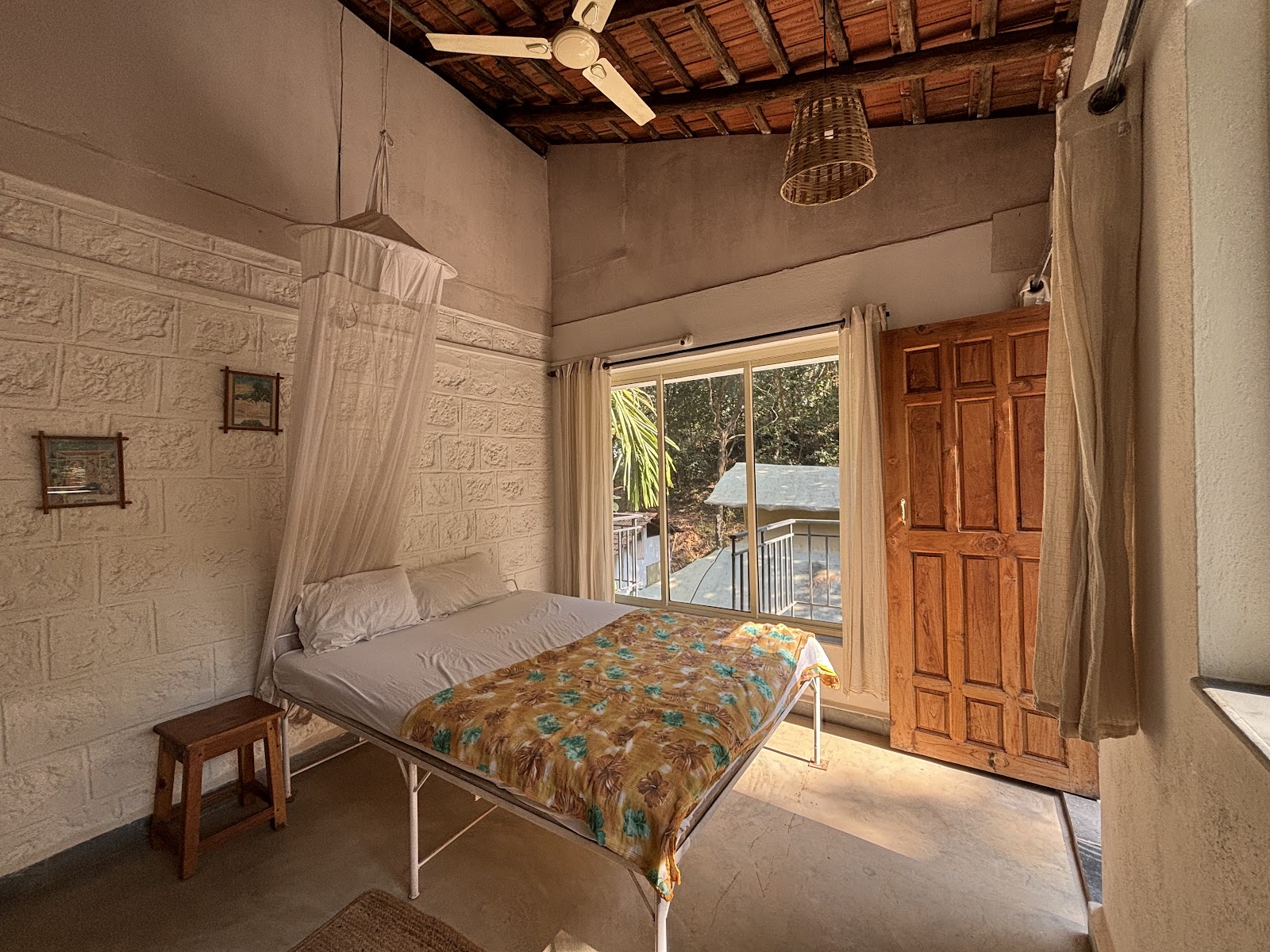 Small room in Gurukul Veda Life (2) 2