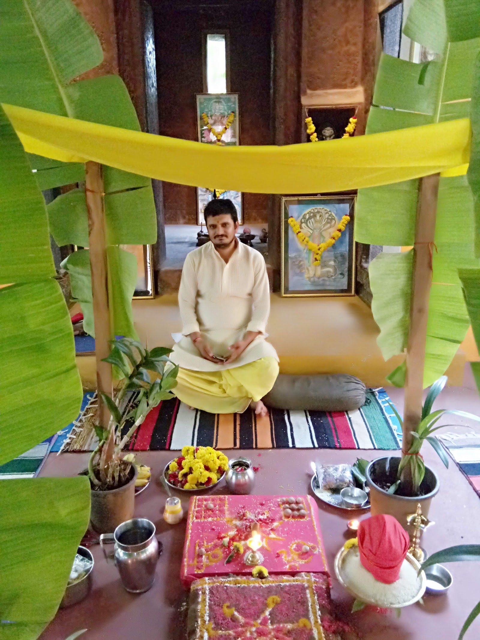 Small room in Gurukul Veda Life (2) 10