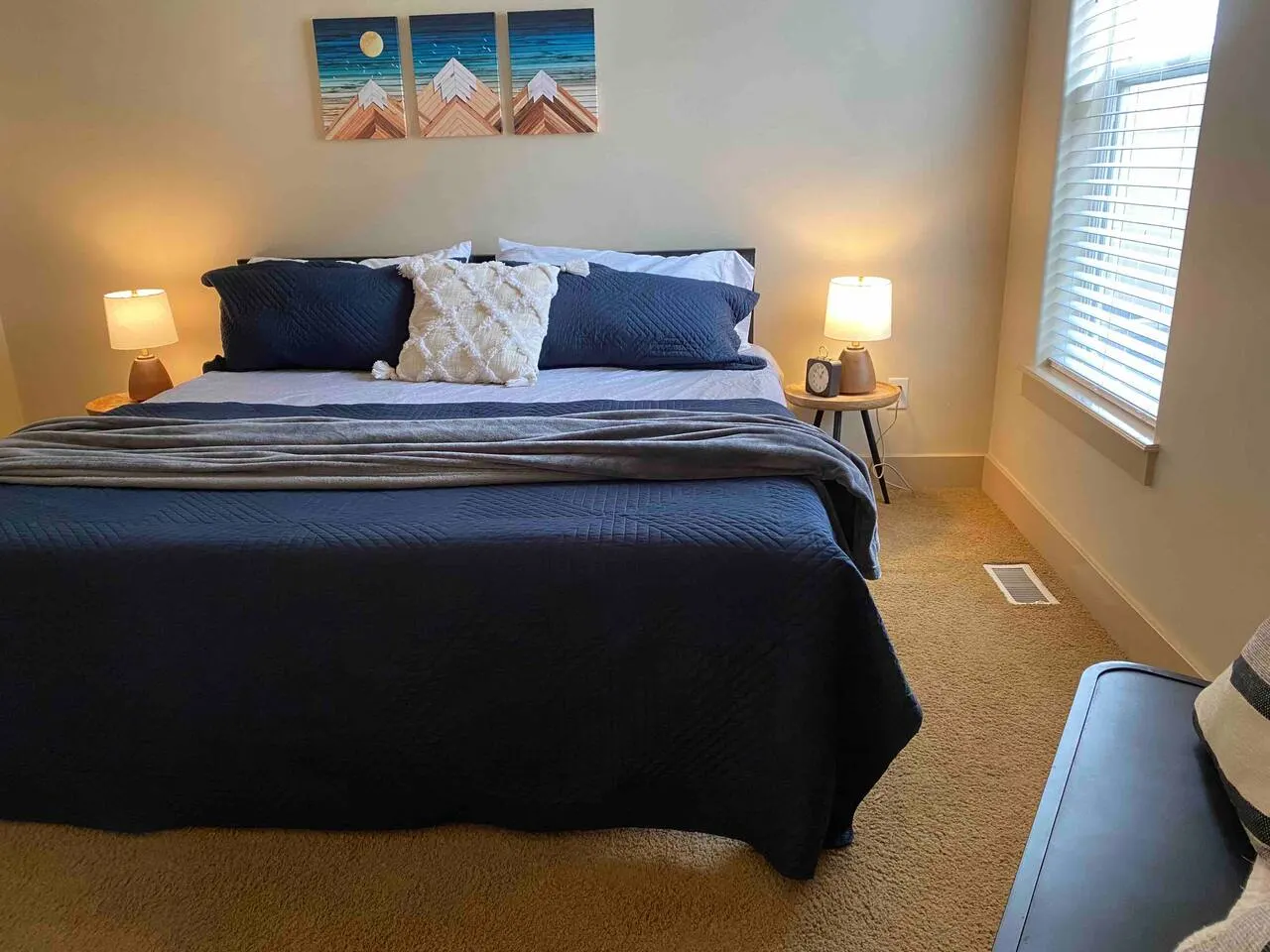 ✦PET FRIENDLY✦SPACIOUS✦Home Away From Home 10