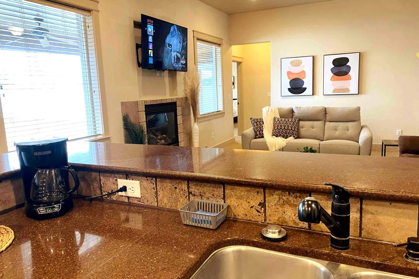 ✦PET FRIENDLY✦SPACIOUS✦Home Away From Home — photo 5