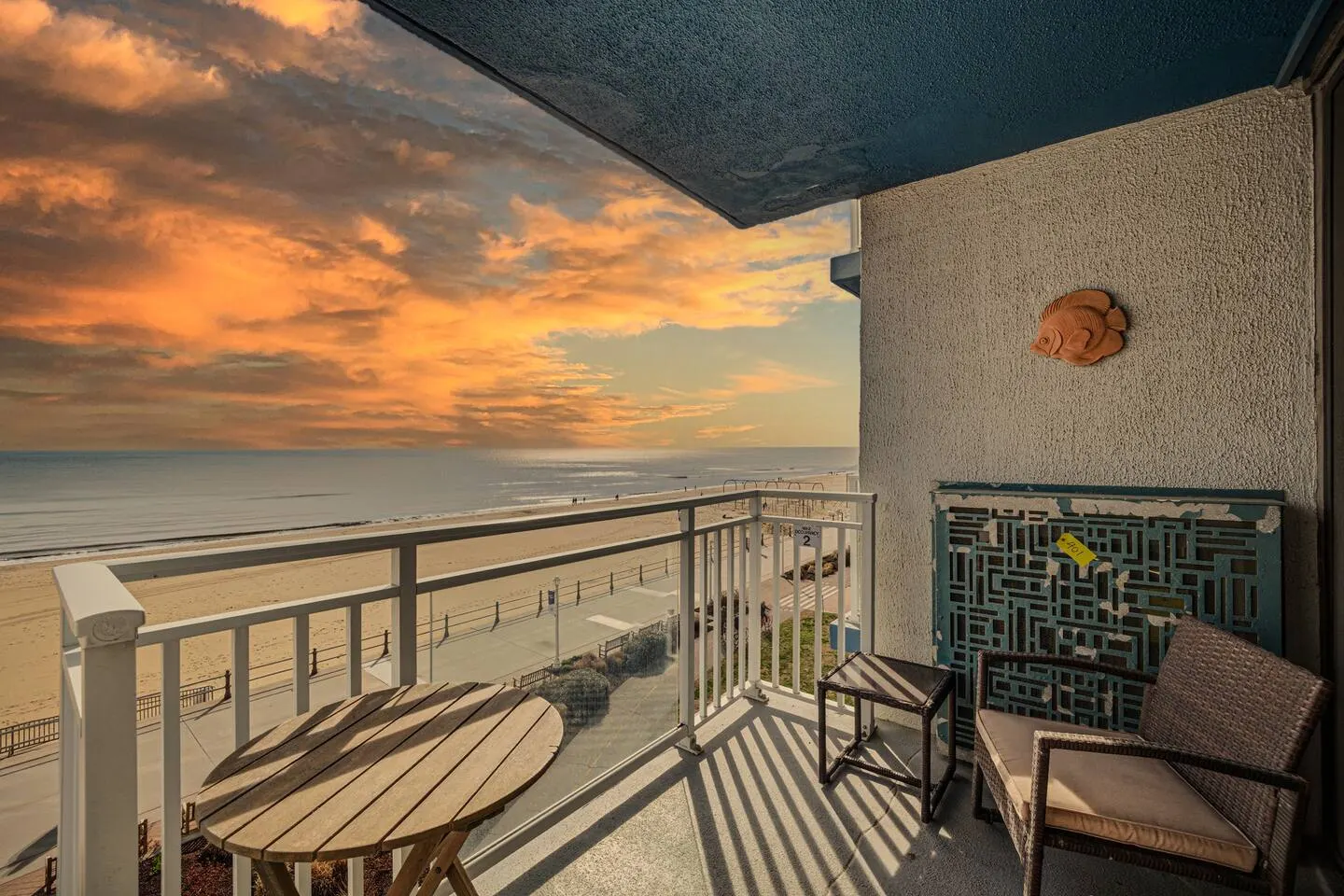 Virginia Beach Oceanfront Condo | Balcony + Pool