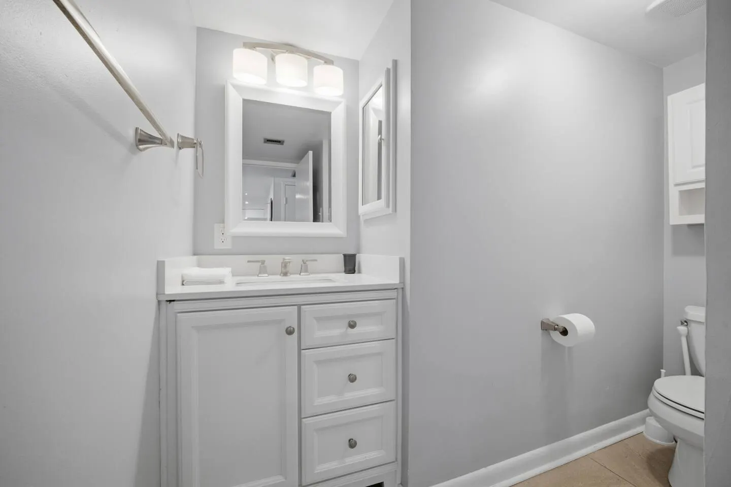 Virginia Beach Oceanfront Condo Balcony + Pool 20