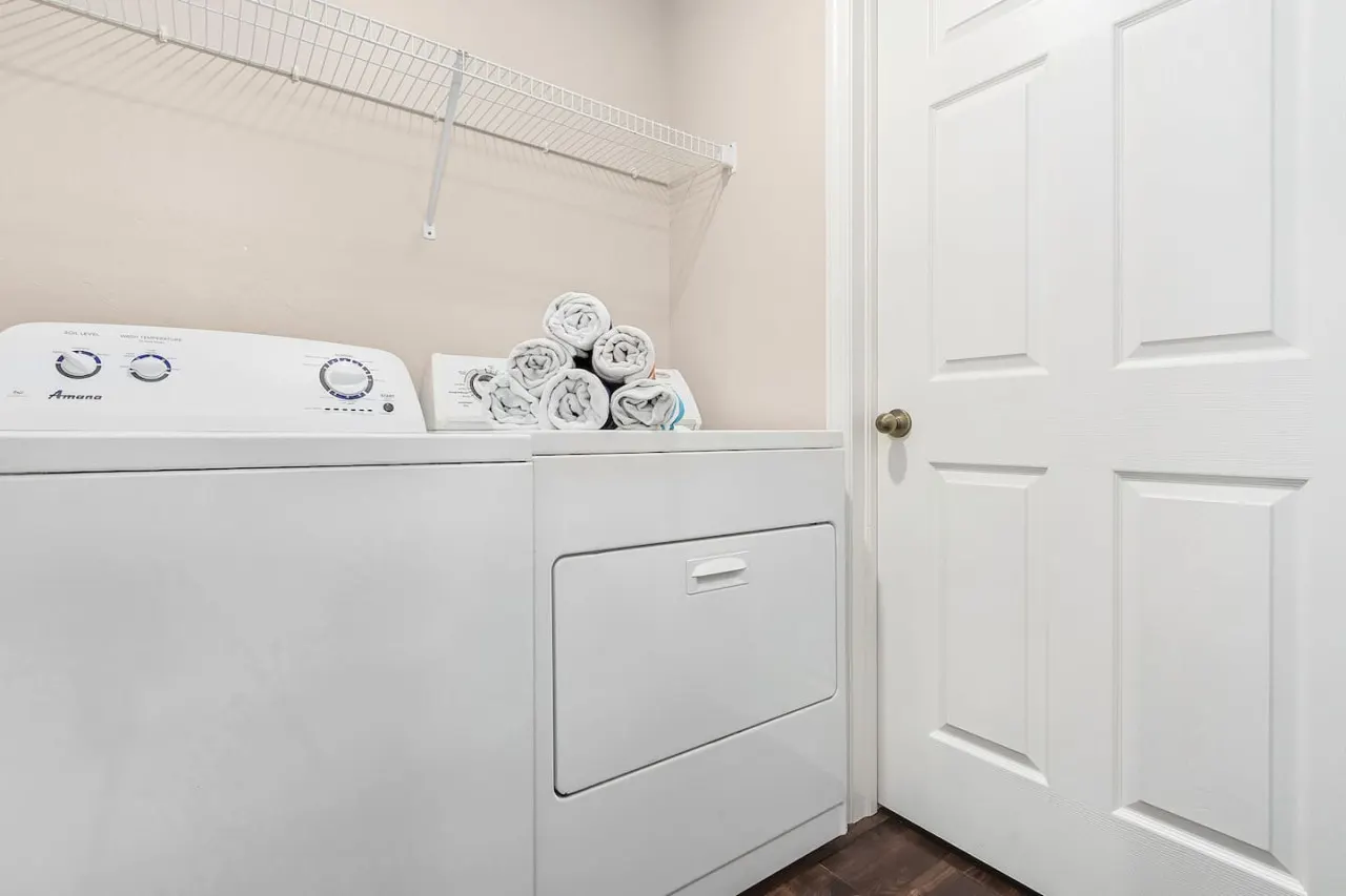 Gorgeous Townhome Close to the beaches 20
