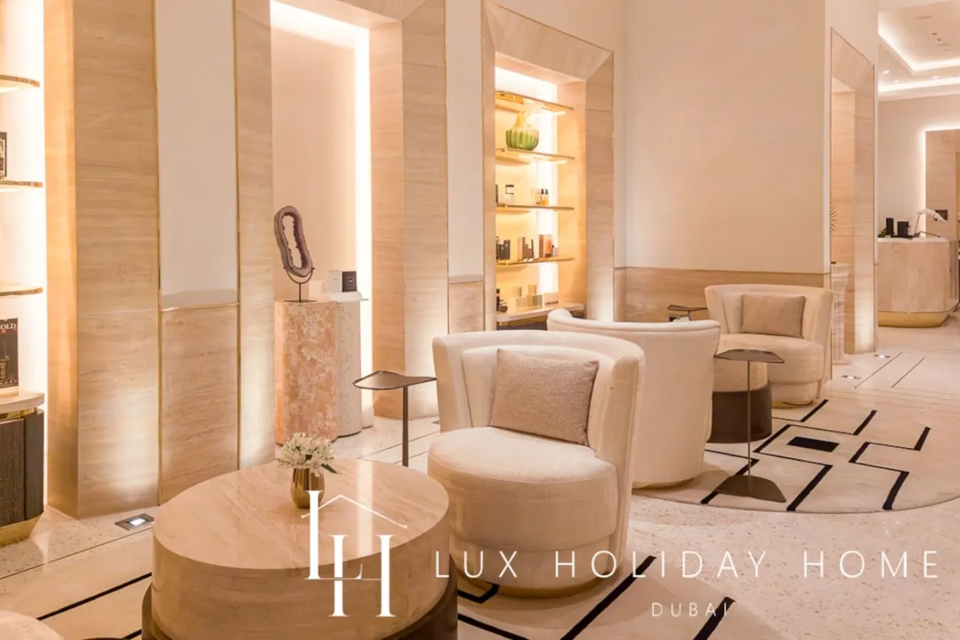 LUX Iconic Views at The Palm Tower Studio 6 15