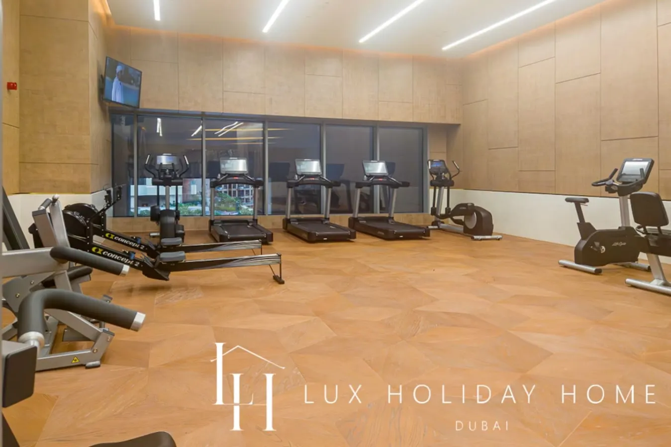 LUX Iconic Views at The Palm Tower Studio 6 20